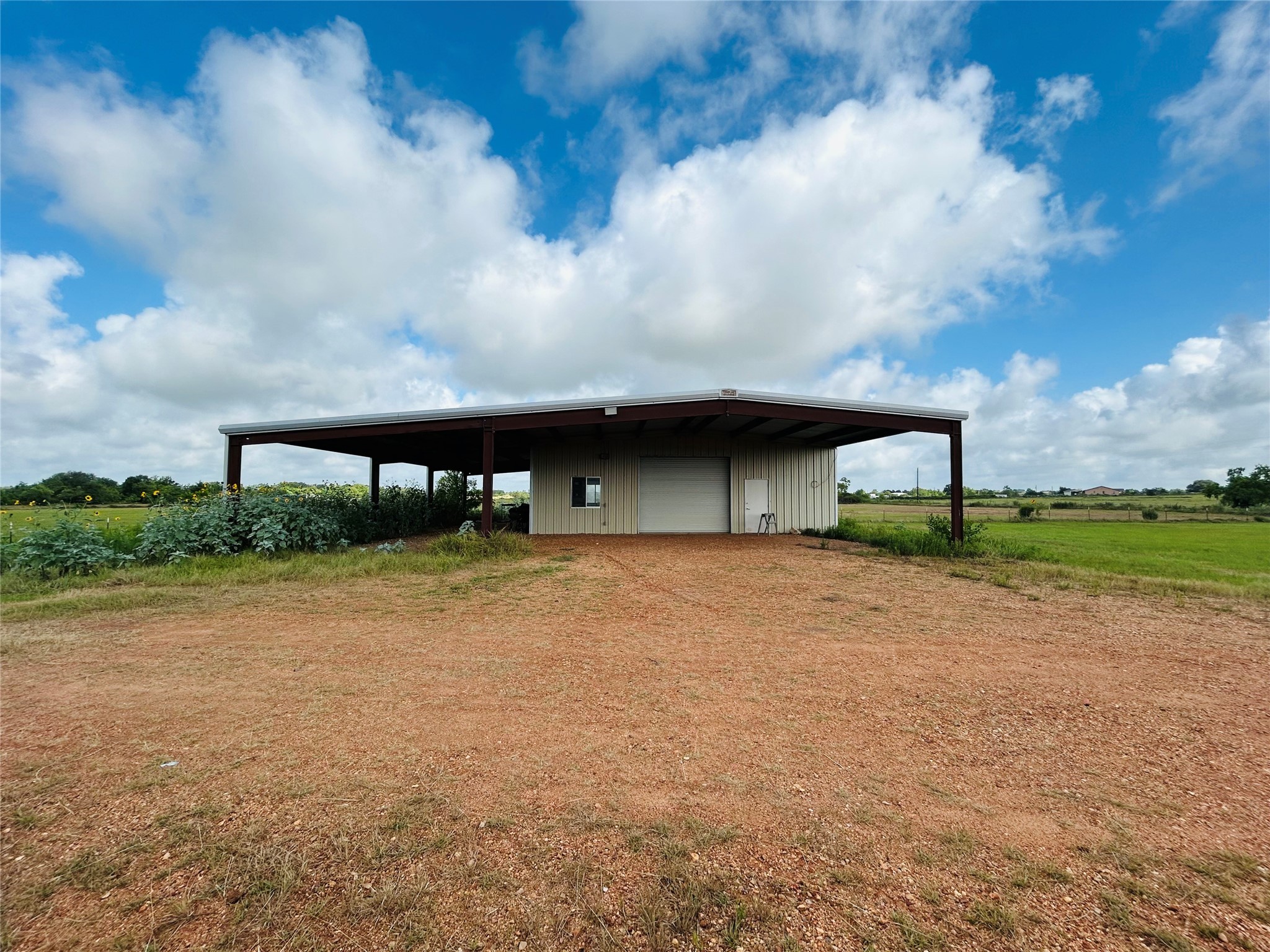 1240 Crooked Road Property Photo 5