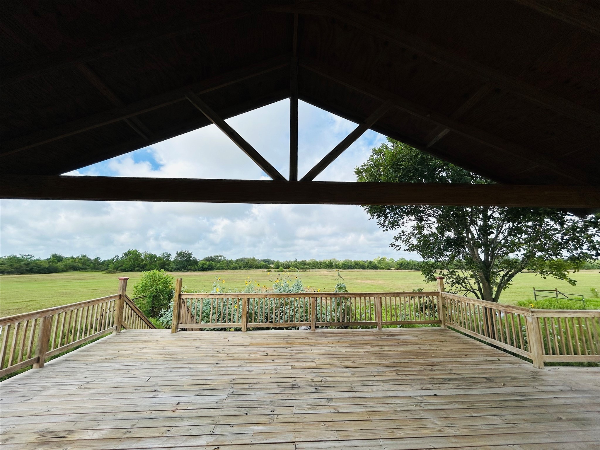 1240 Crooked Road Property Photo 6