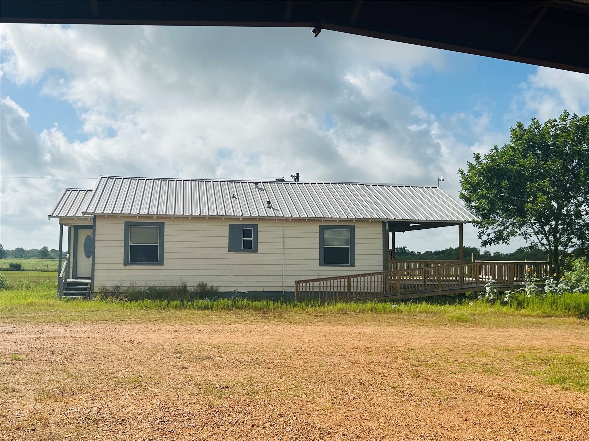 1240 Crooked Road Property Photo 8