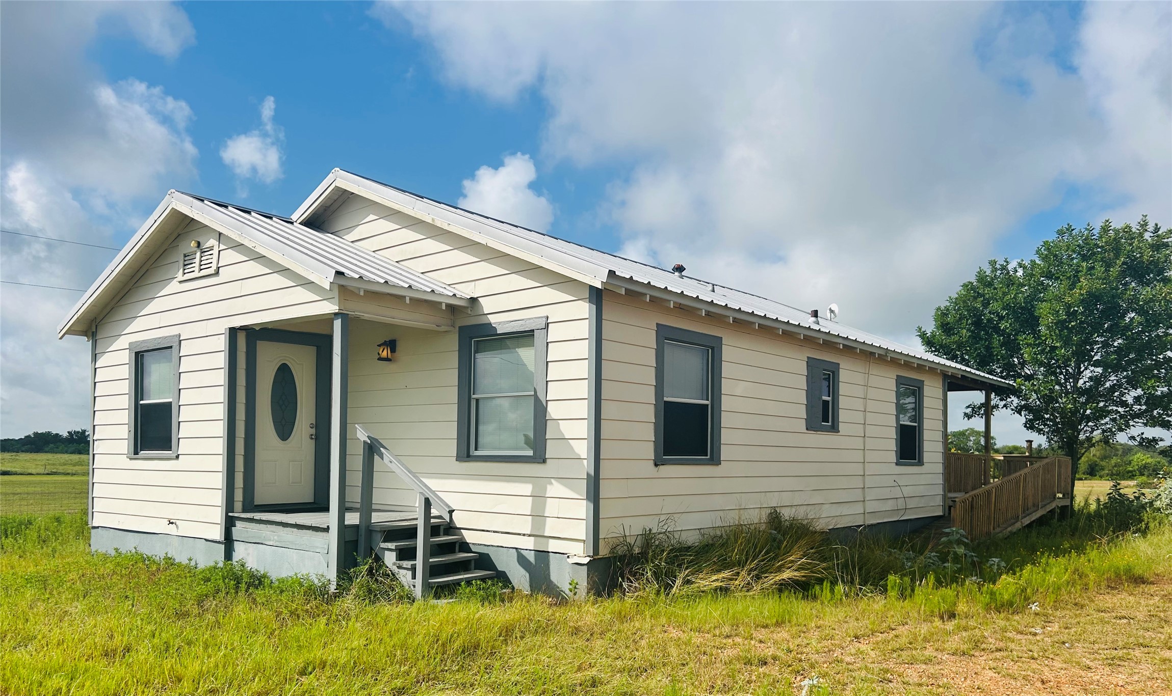 1240 Crooked Road Property Photo 10