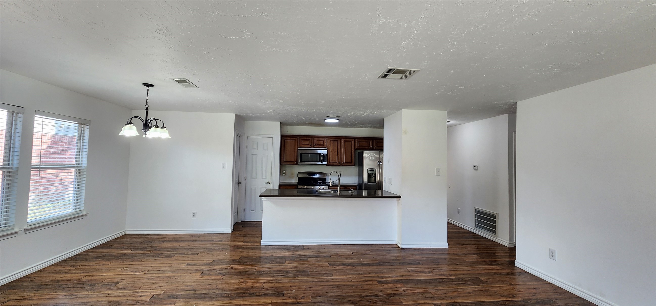 3123 Silver Falls Drive Property Photo 6