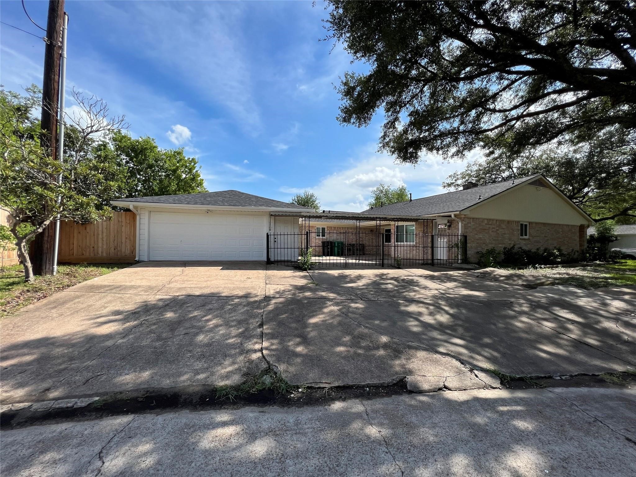 10903 Albury Drive Property Photo 3