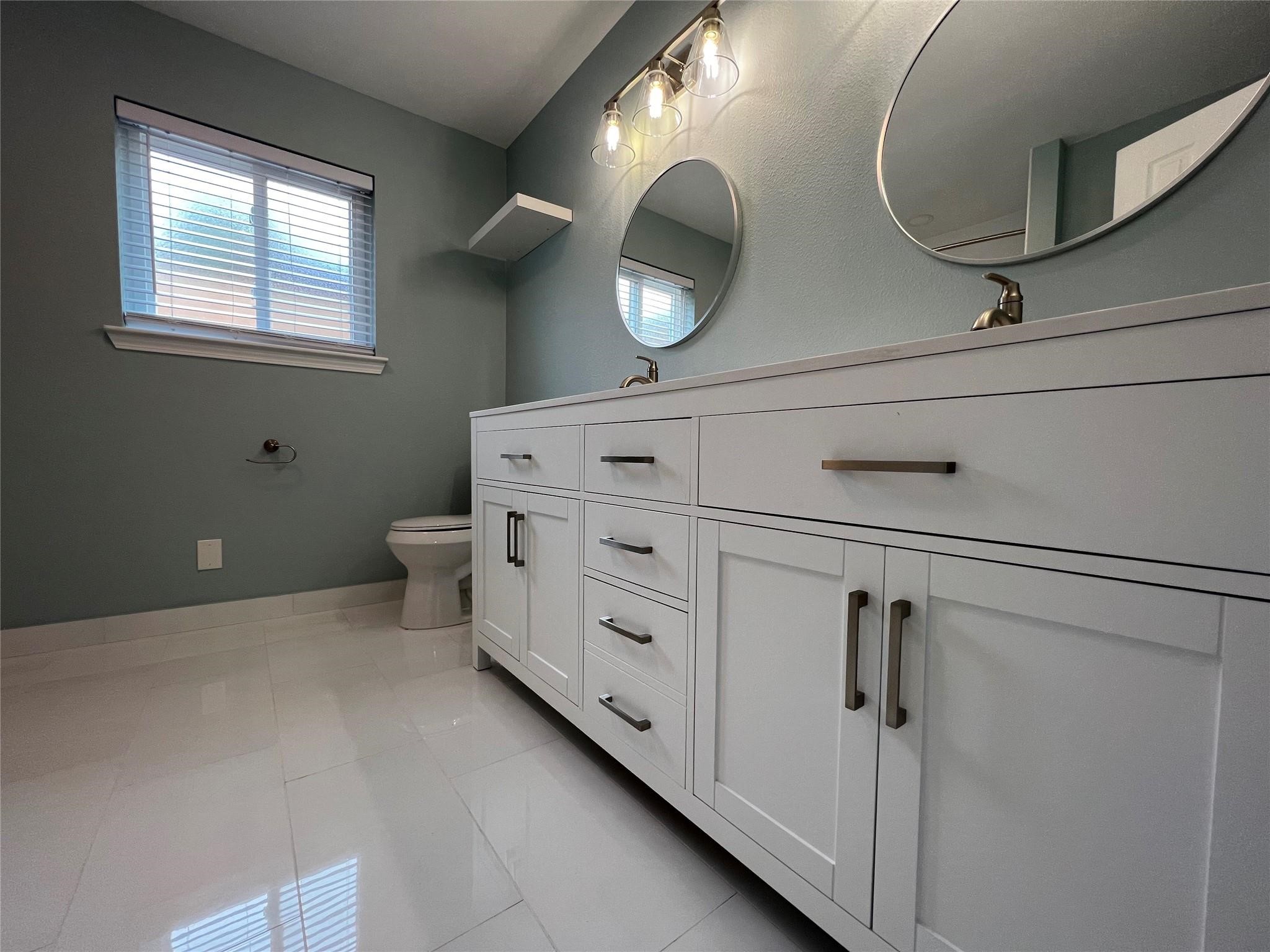 10903 Albury Drive Property Photo 14