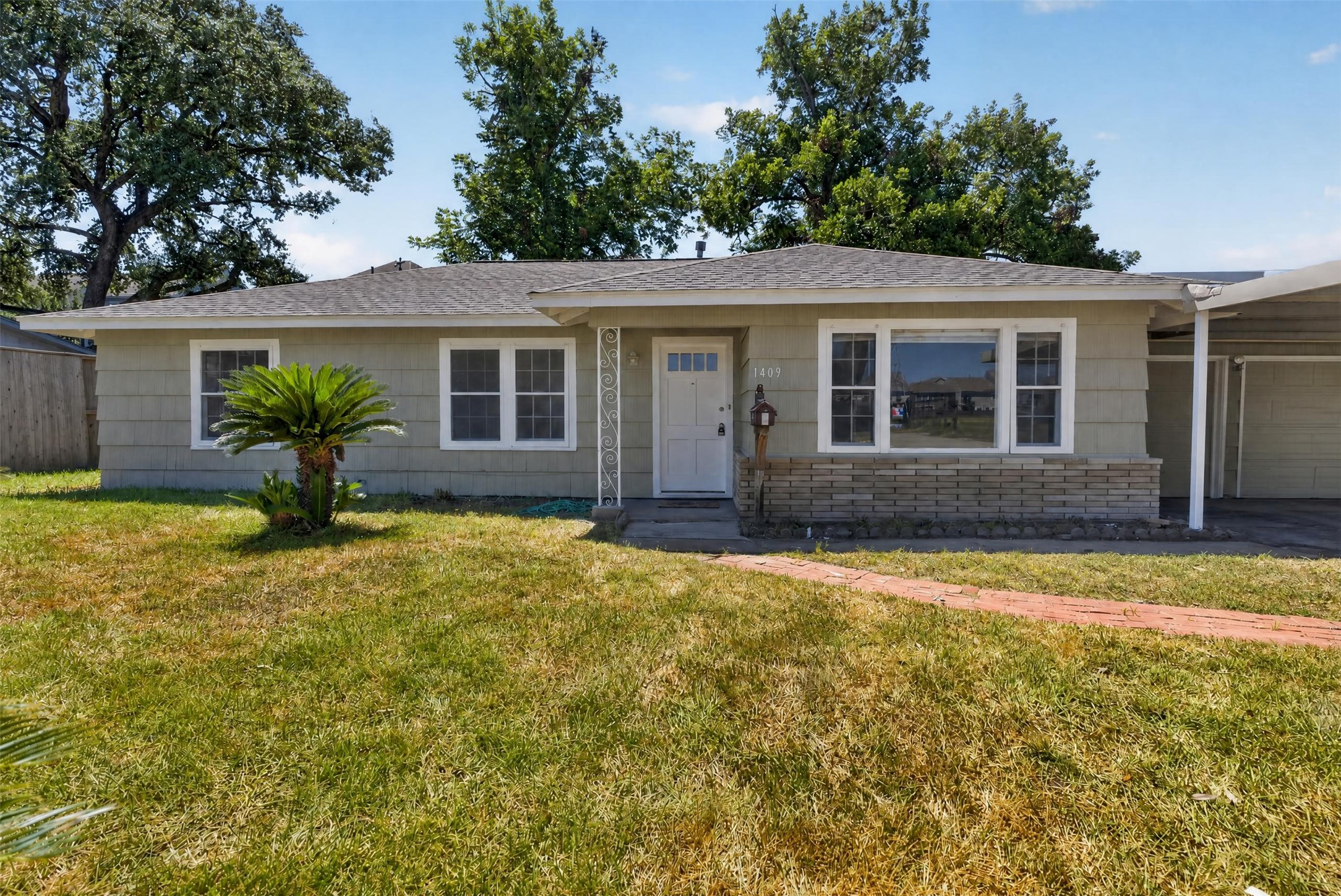 1409 Wycliffe Drive Property Photo 1