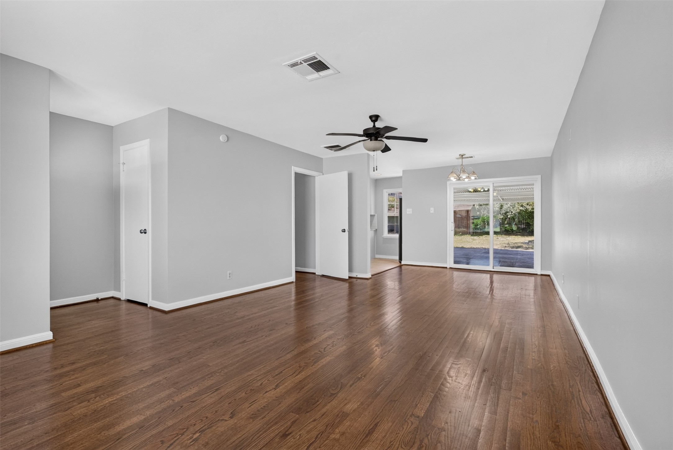 1409 Wycliffe Drive Property Photo 3