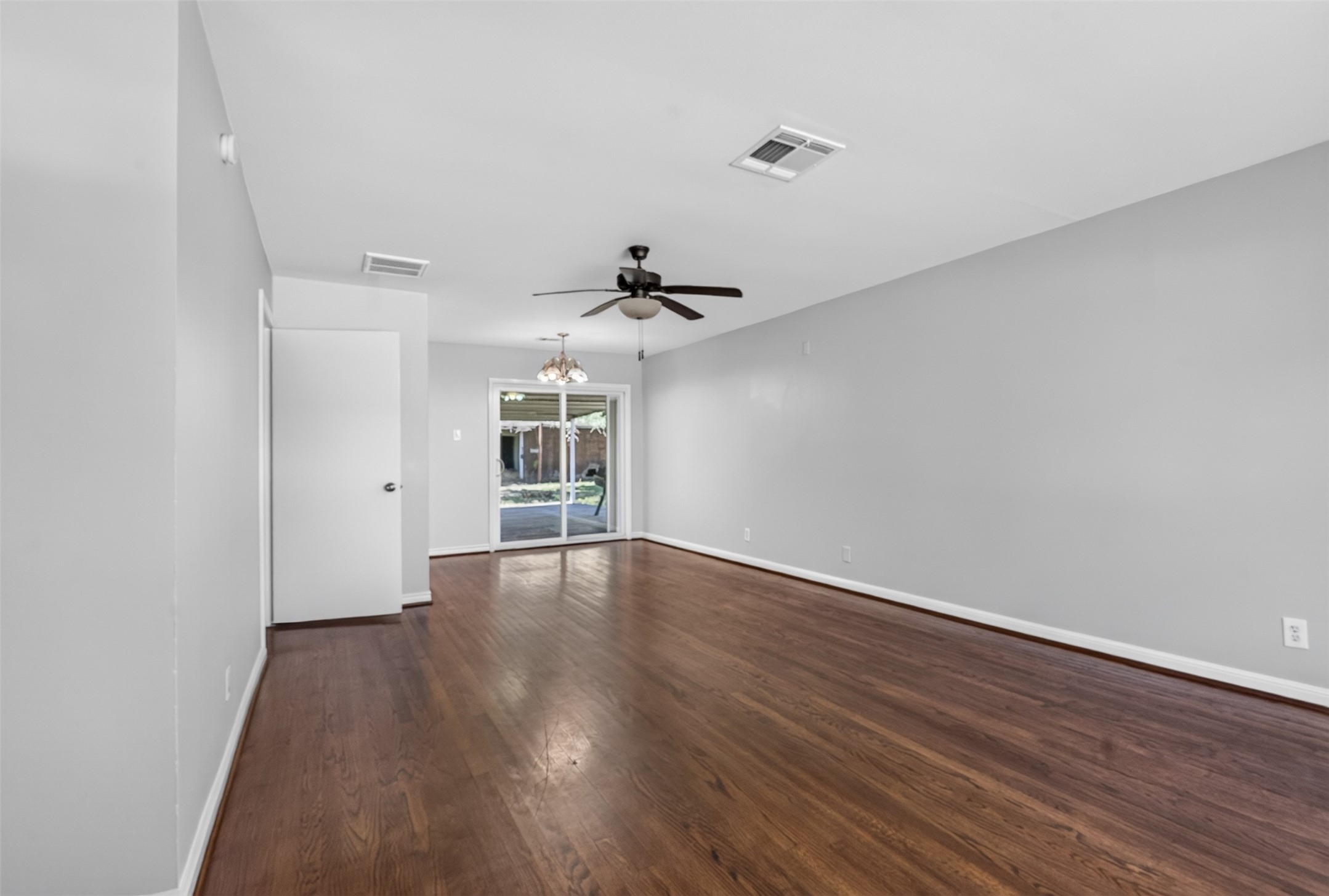 1409 Wycliffe Drive Property Photo 6