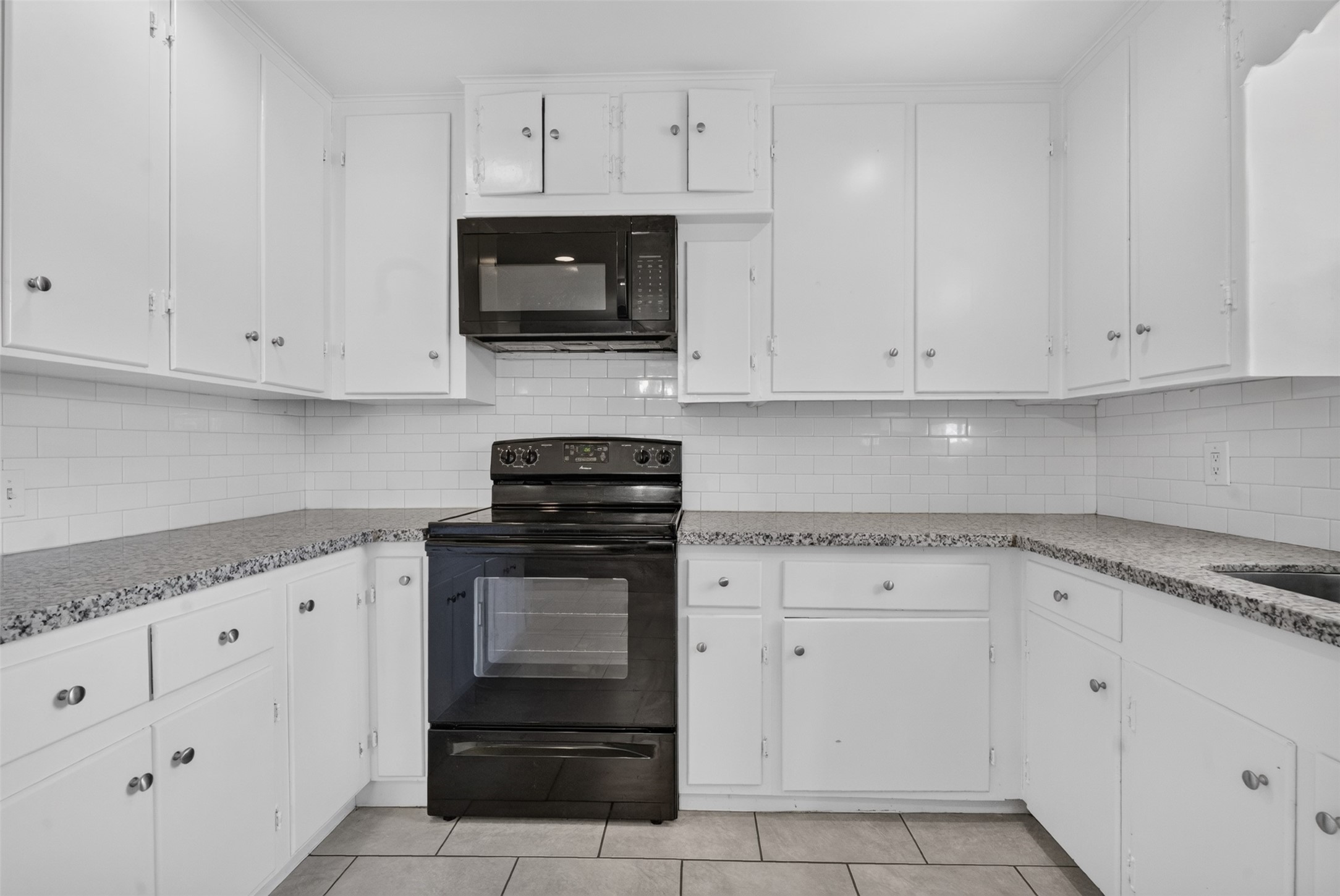 1409 Wycliffe Drive Property Photo 13
