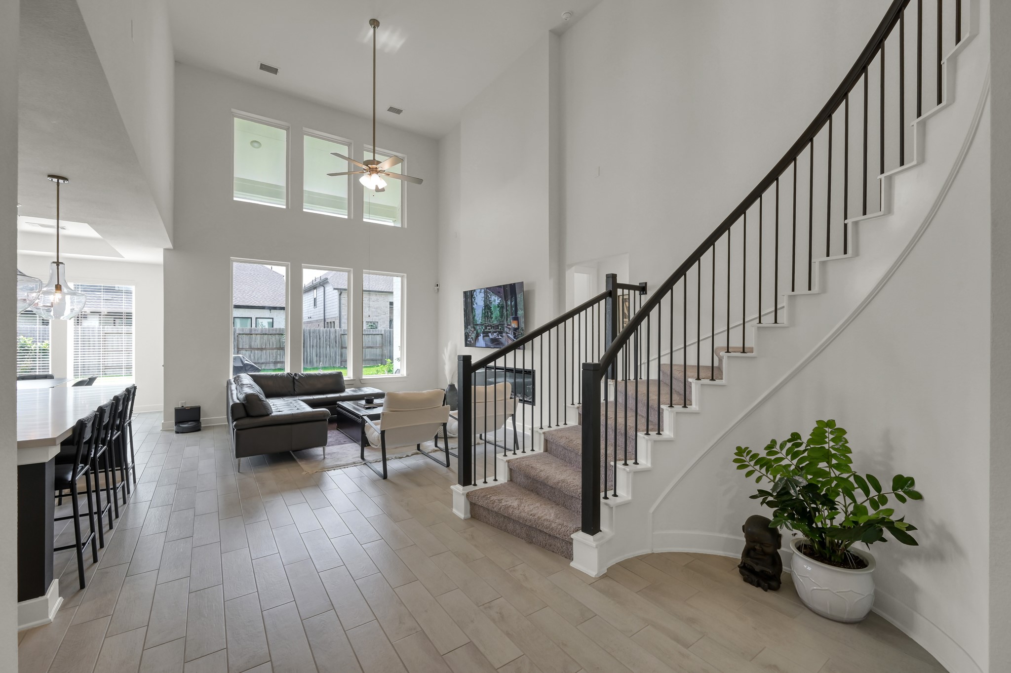 2210 Seneca Lake Drive Property Photo 8