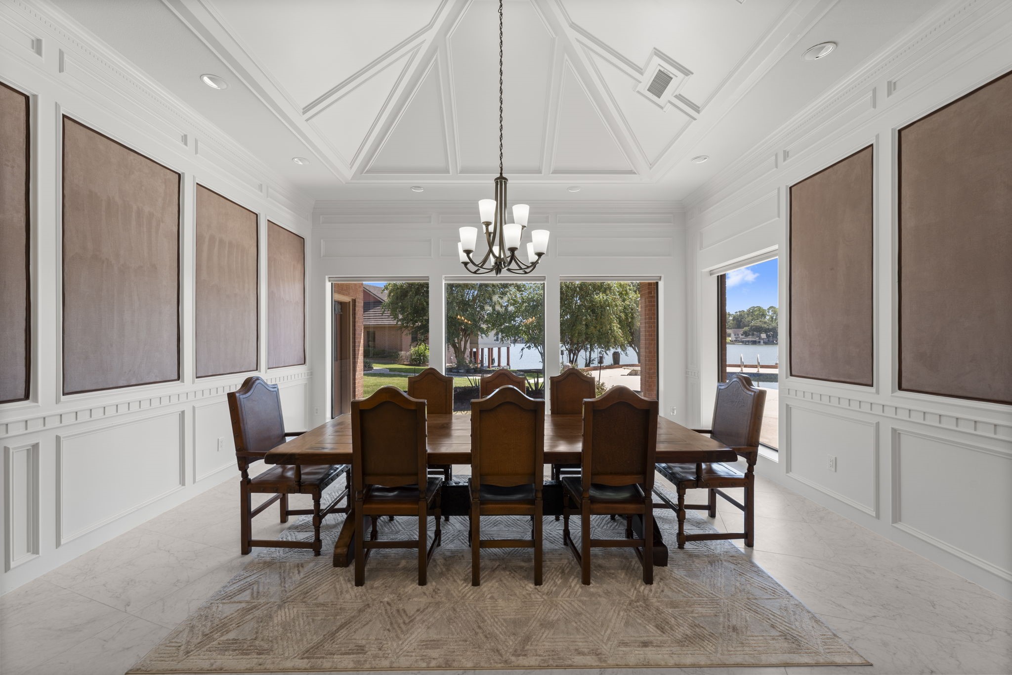 40 La Jolla Circle Property Photo 17