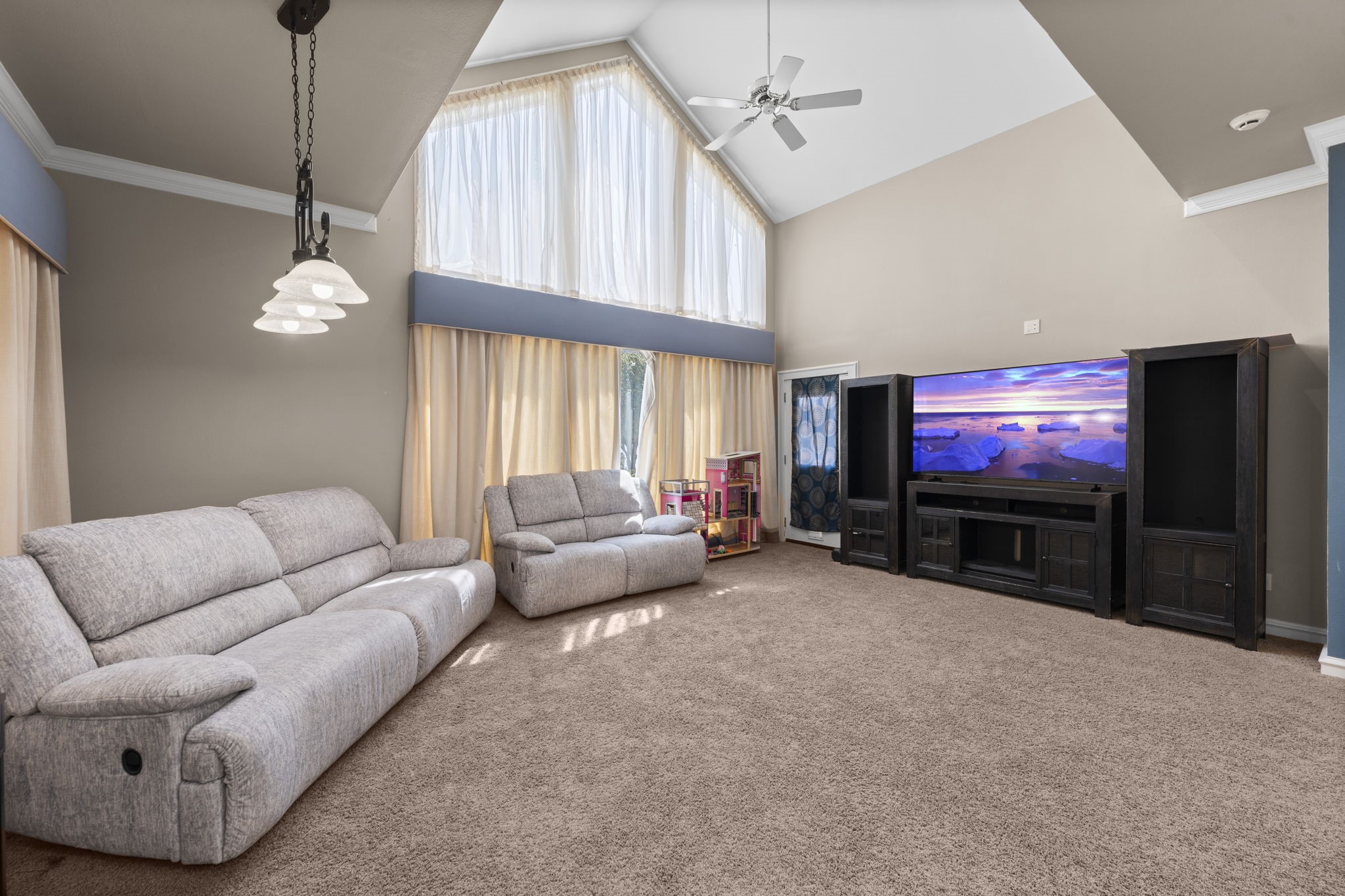 40 La Jolla Circle Property Photo 36