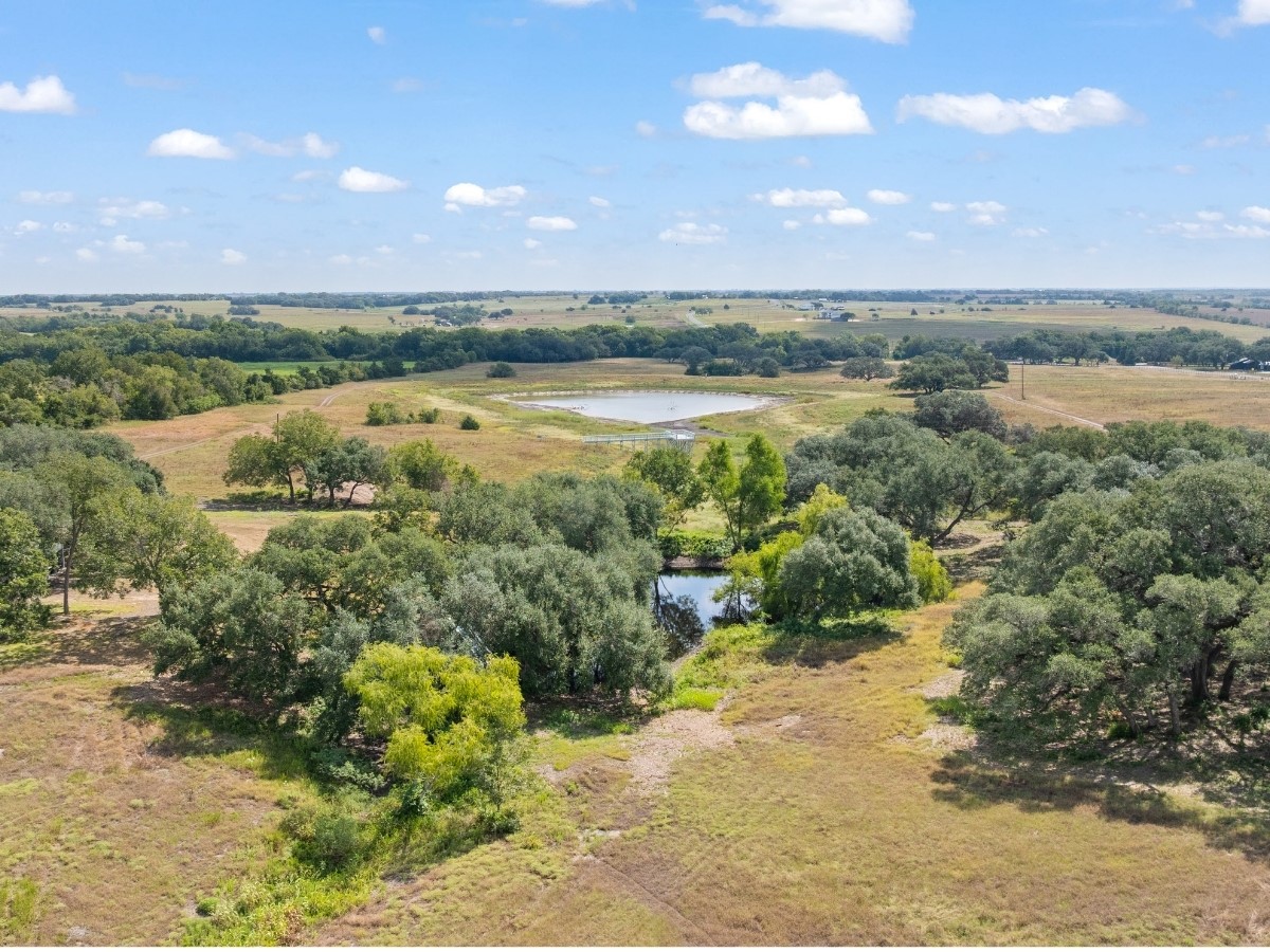 3147 Fm 956 Property Photo 10