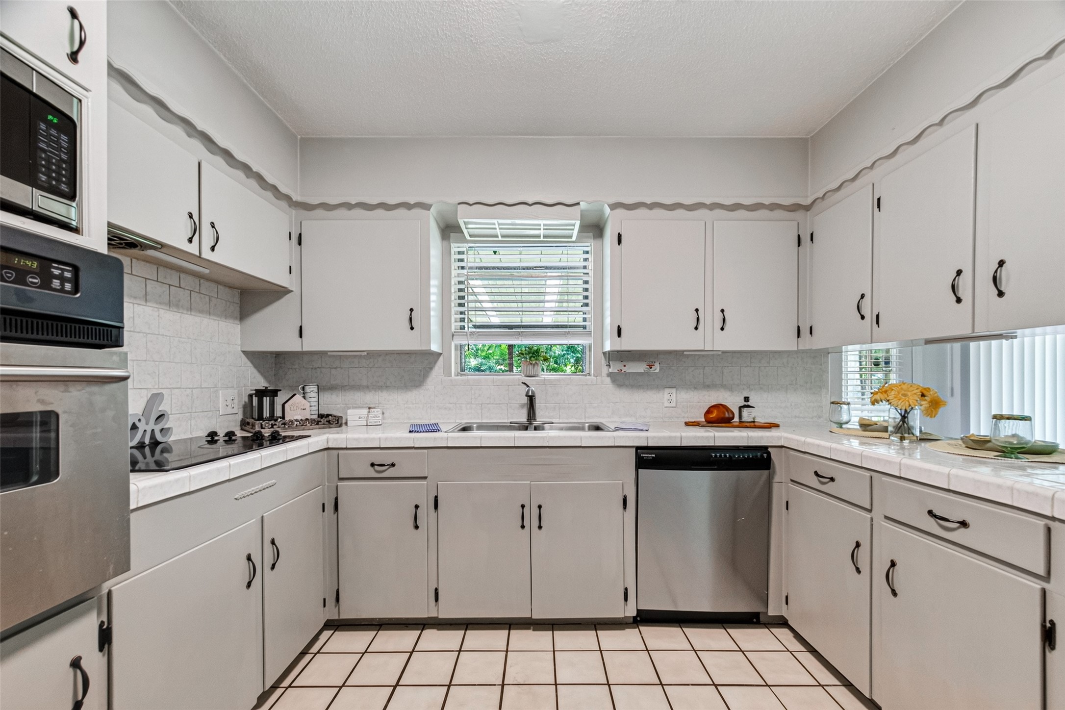 5114 Beechnut Street Property Photo 11
