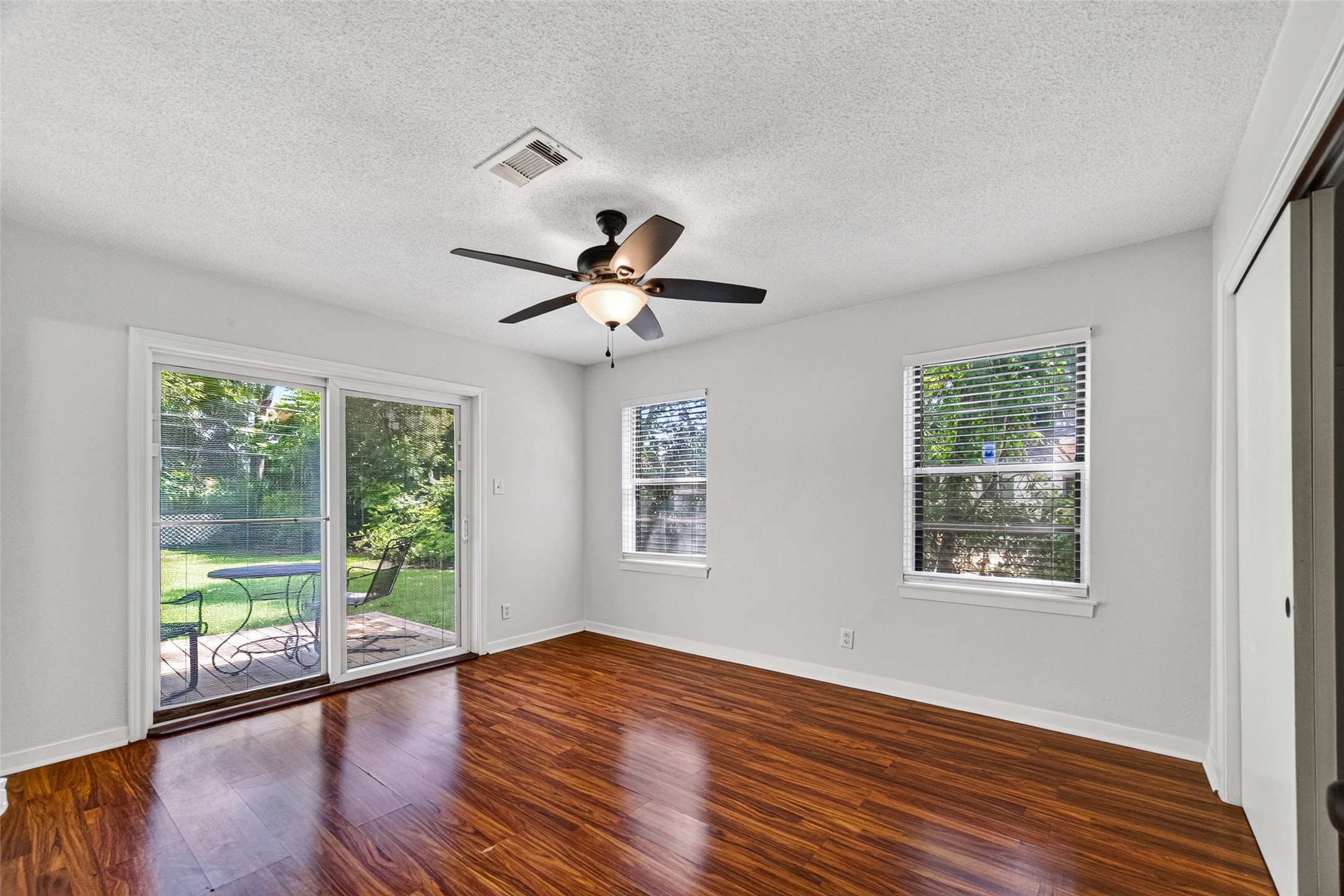 5114 Beechnut Street Property Photo 15