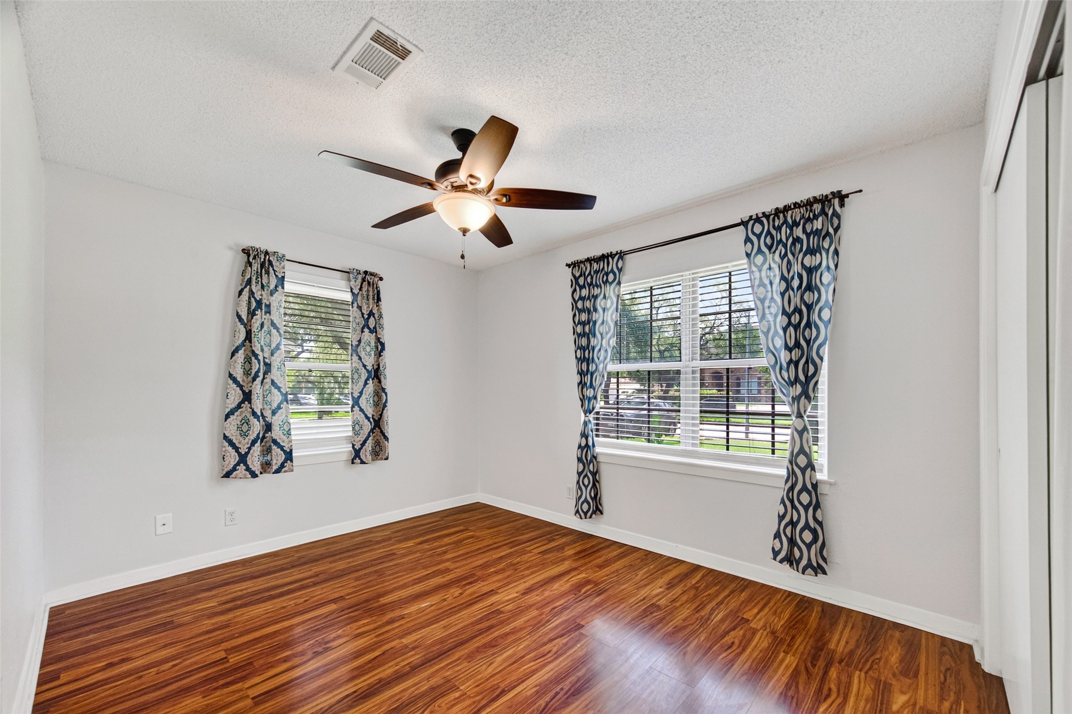 5114 Beechnut Street Property Photo 18