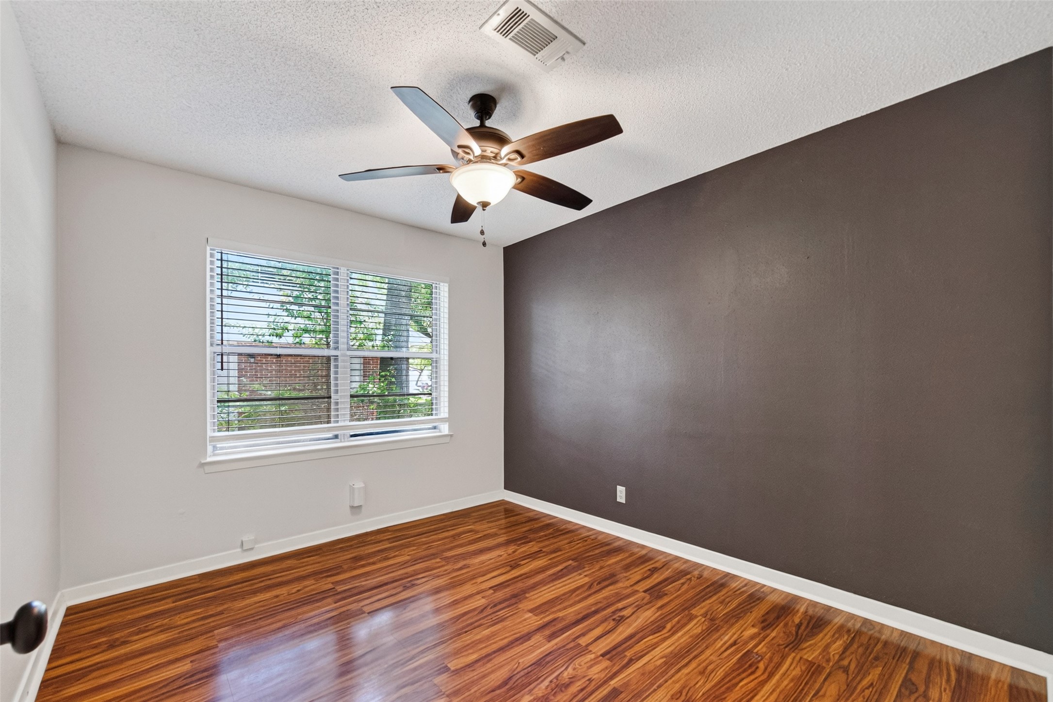 5114 Beechnut Street Property Photo 20
