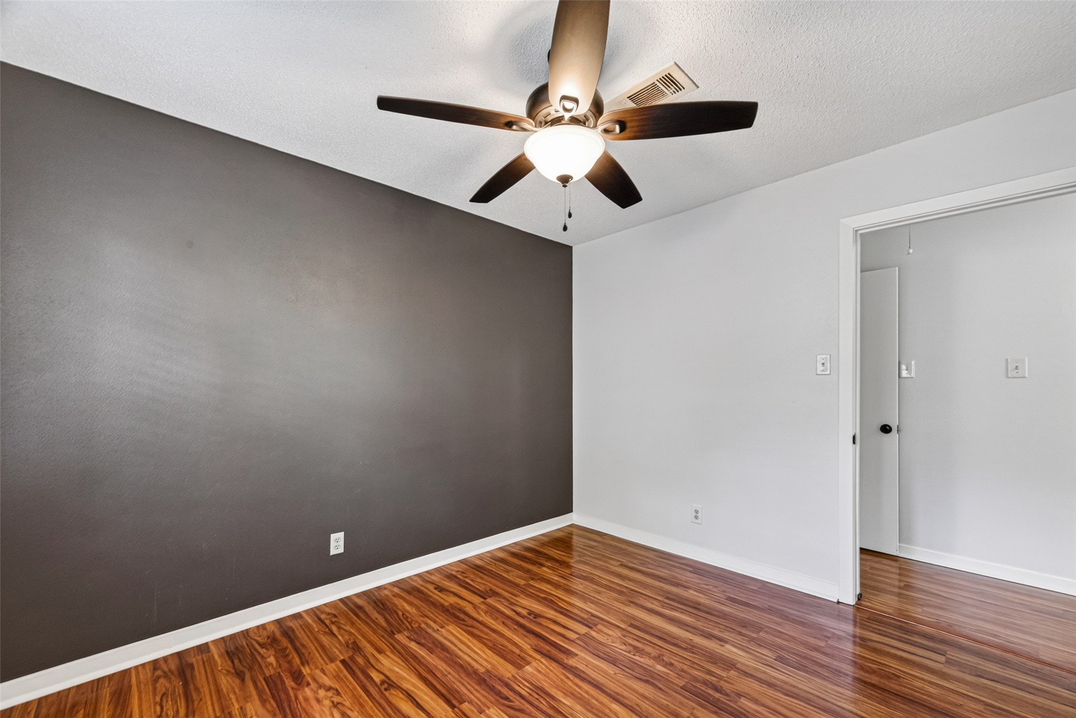 5114 Beechnut Street Property Photo 21