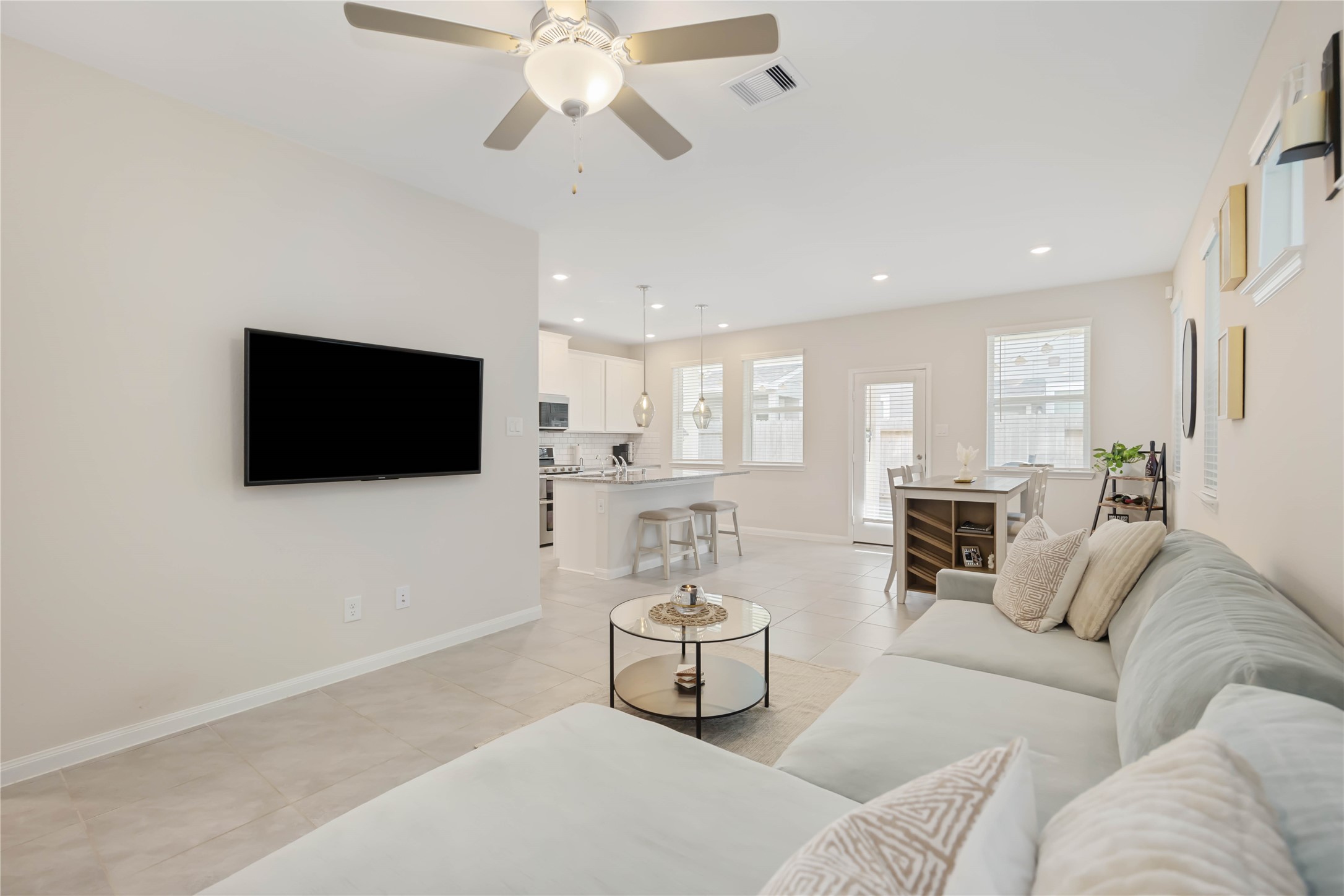 1512 Parkland Oak Drive Property Photo 2