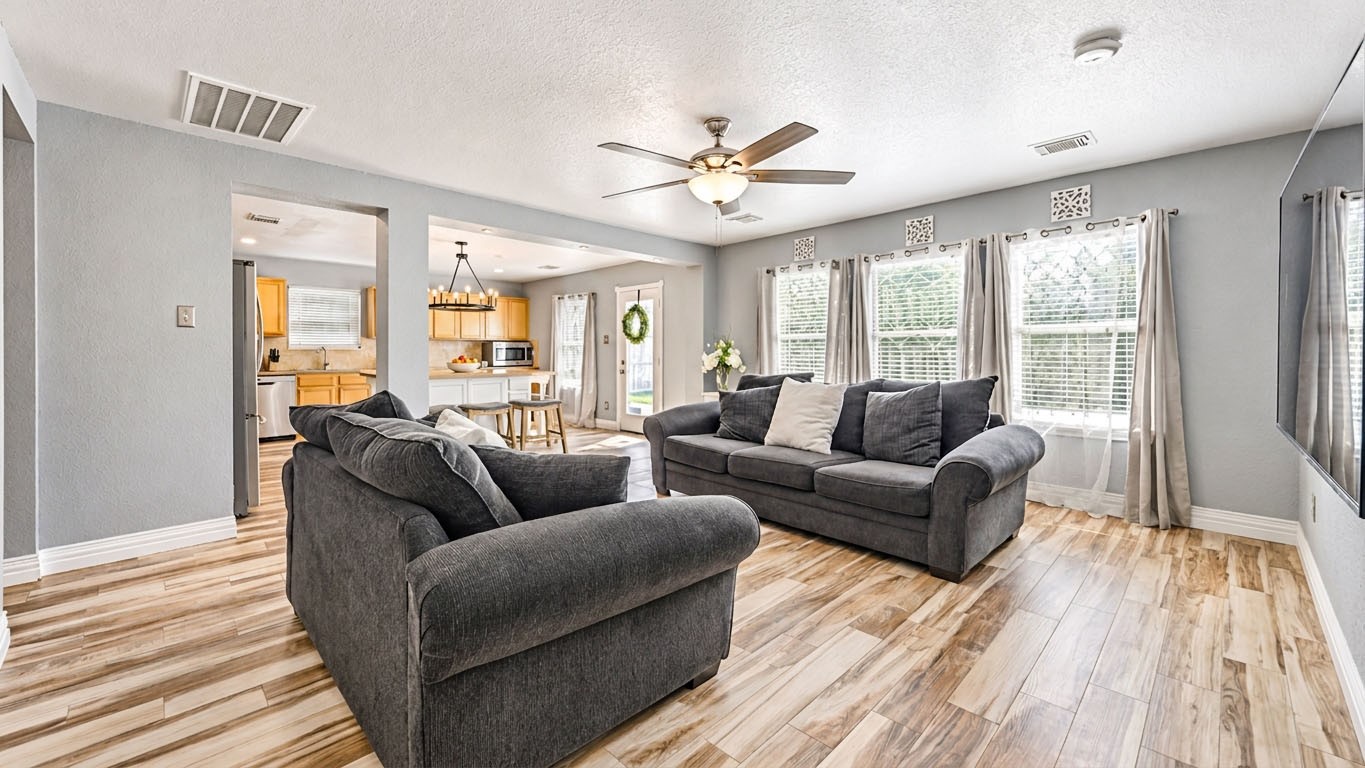 17111 Burrowdale Court Property Photo 8