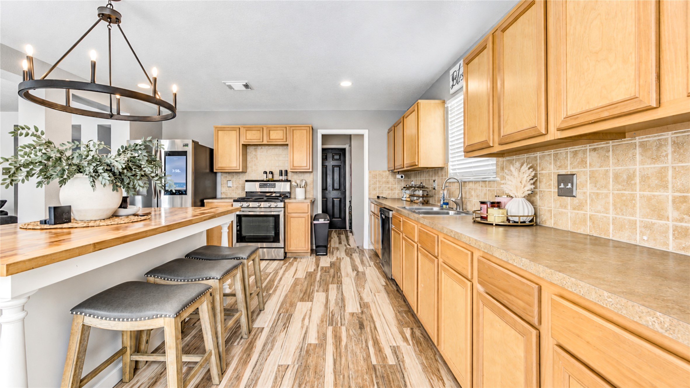 17111 Burrowdale Court Property Photo 12