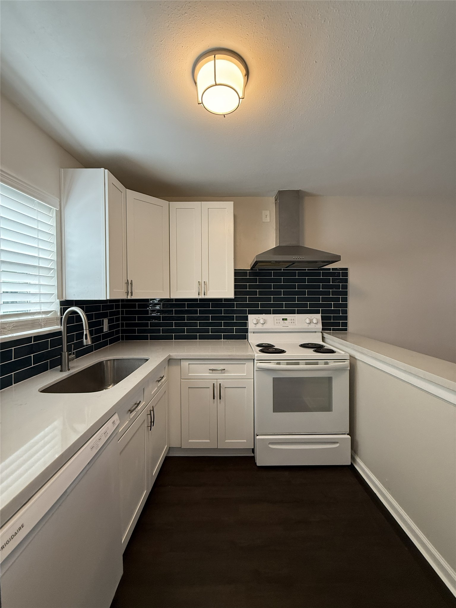 1824 Thonig Road 14 Property Photo 1