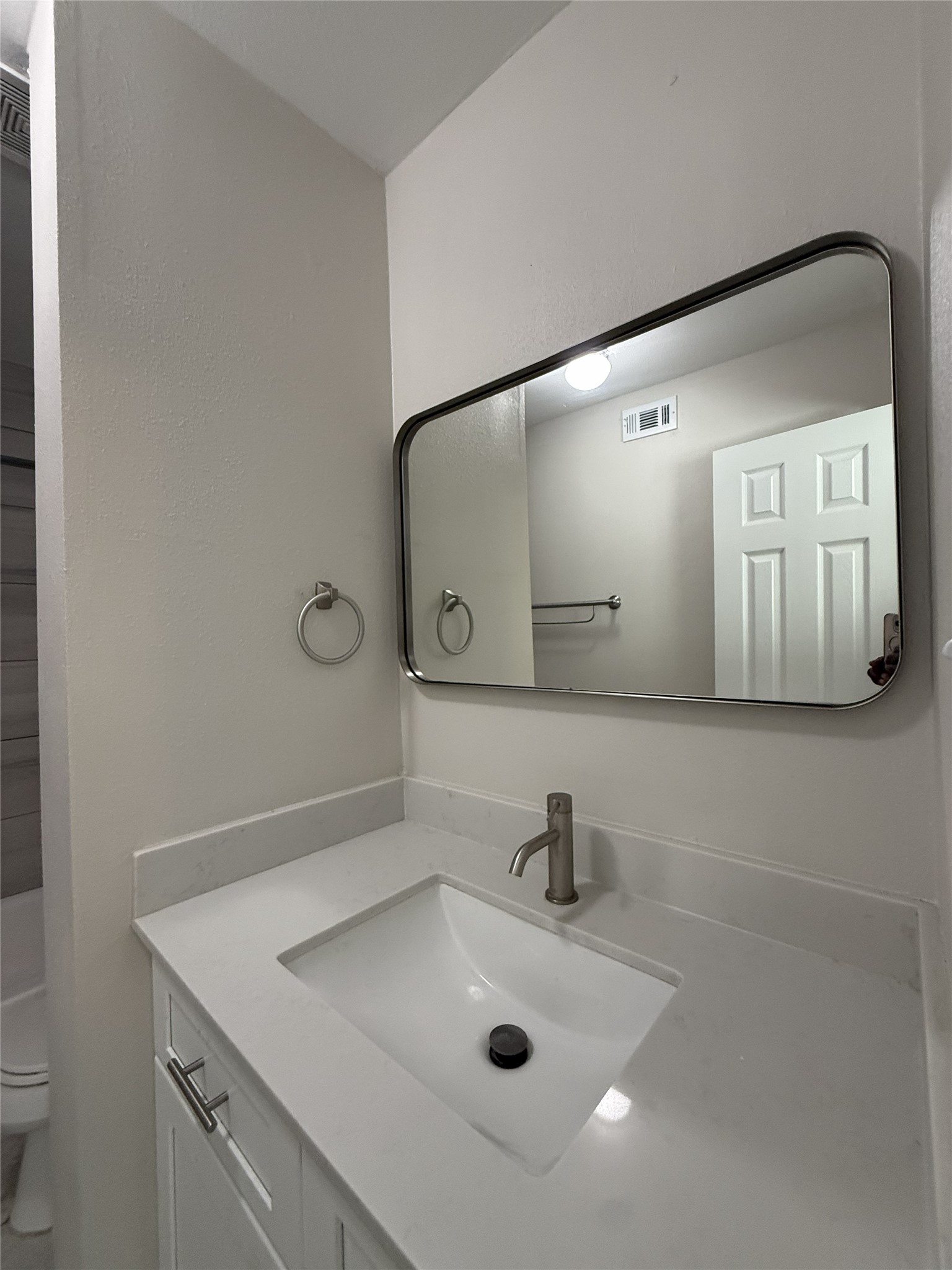 1824 Thonig Road 14 Property Photo 13