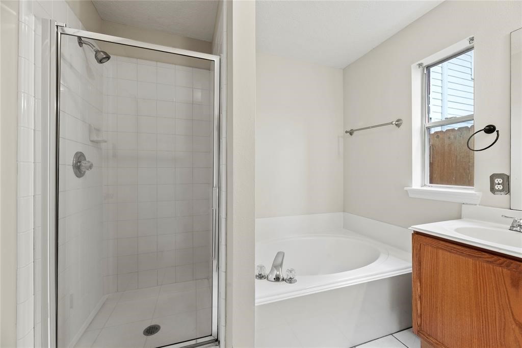 6422 Founding Drive Property Photo 15