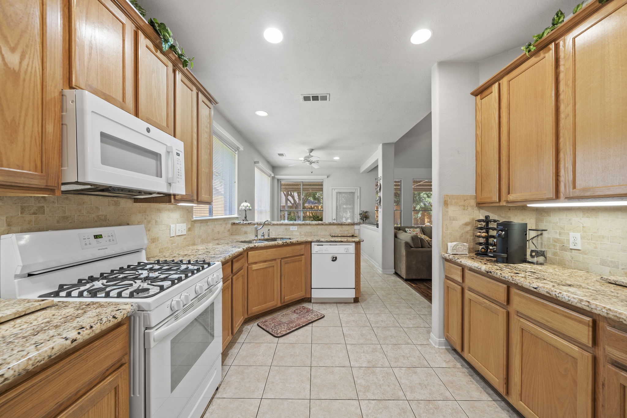 13507 Pepperbush Court Property Photo 6