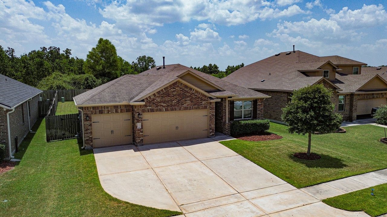 7806 London Tower Lane Property Photo 2