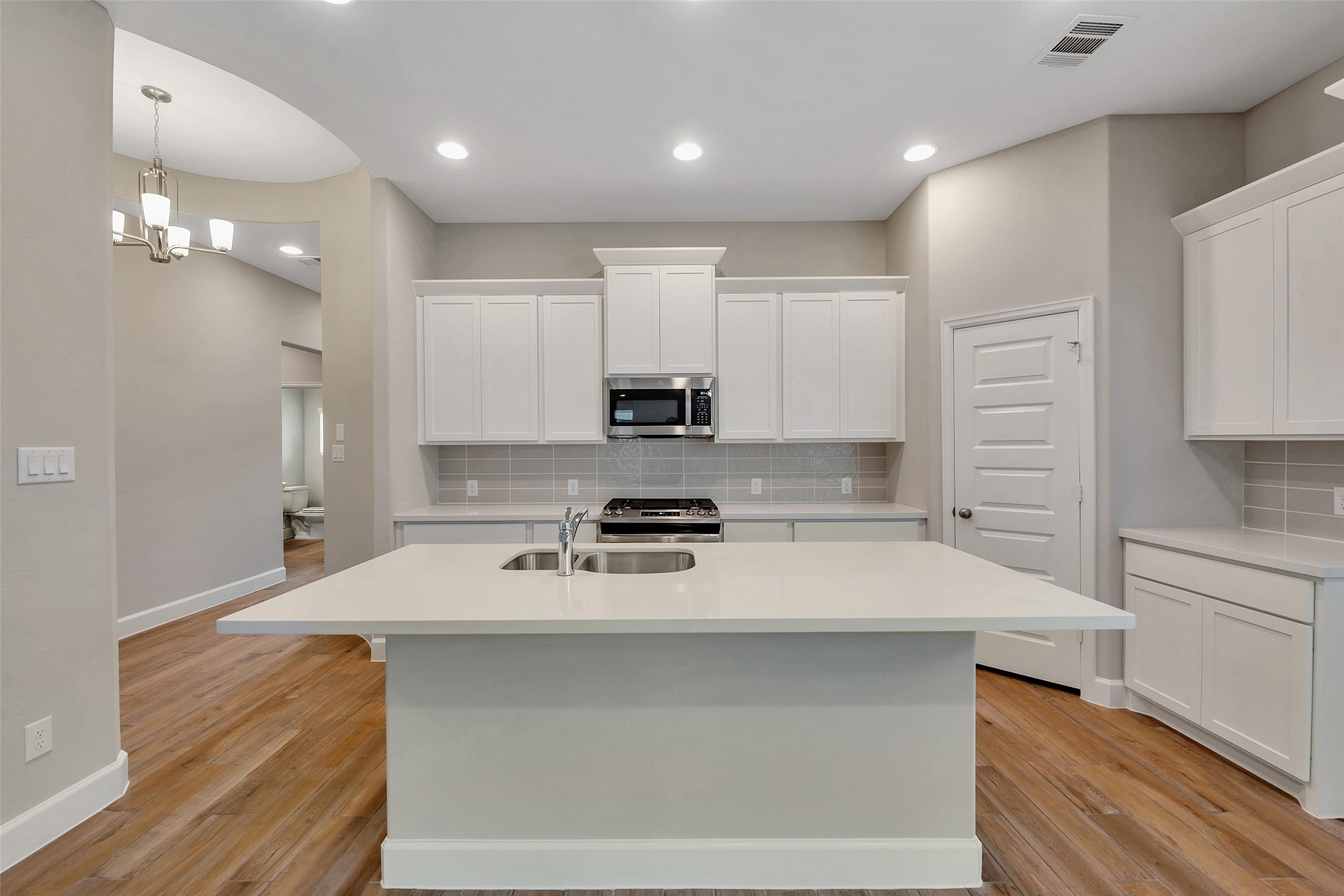 1328 Wicklow Forest Street Property Photo 8