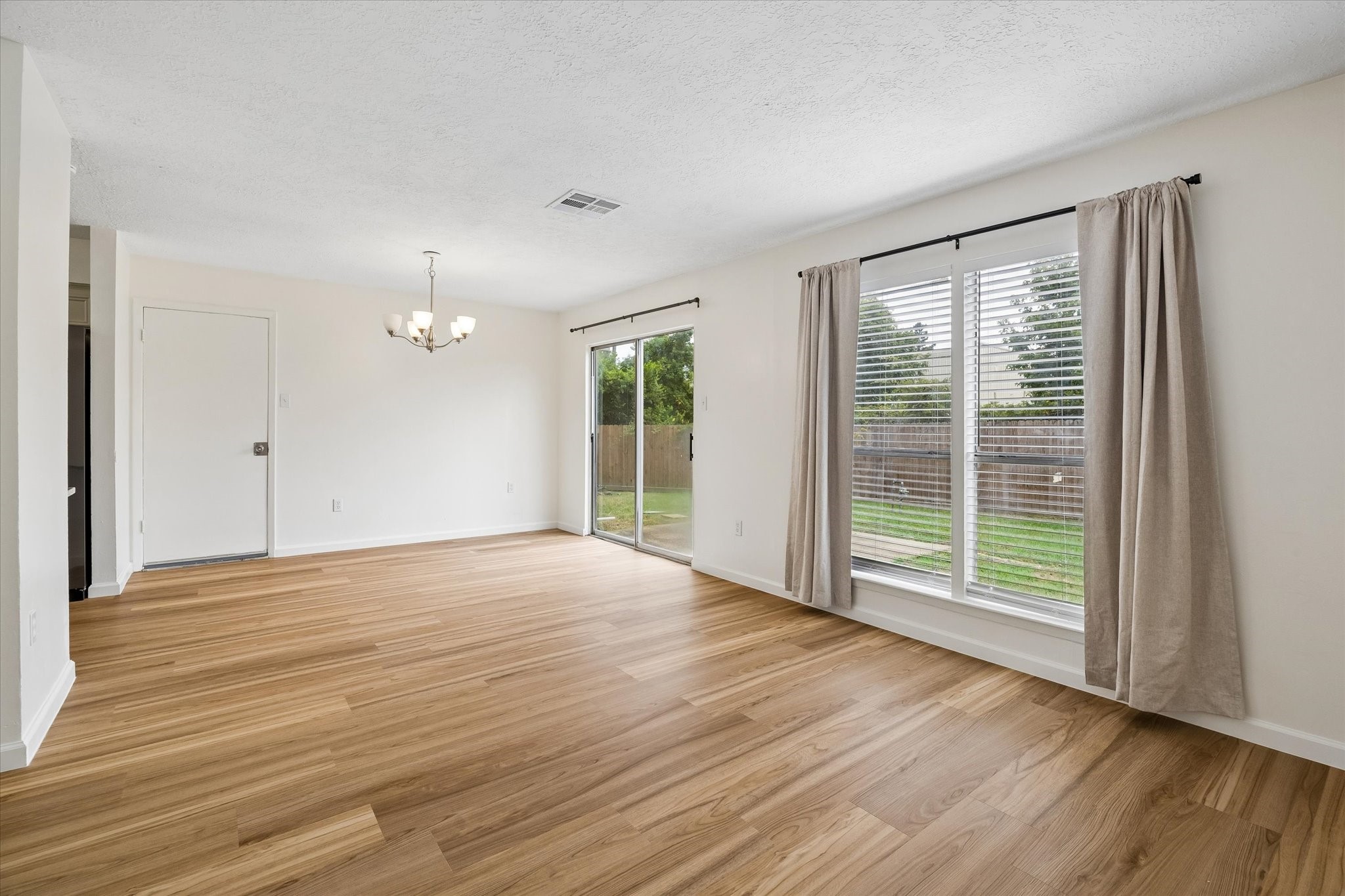 1600 Hazelwood B Property Photo 5