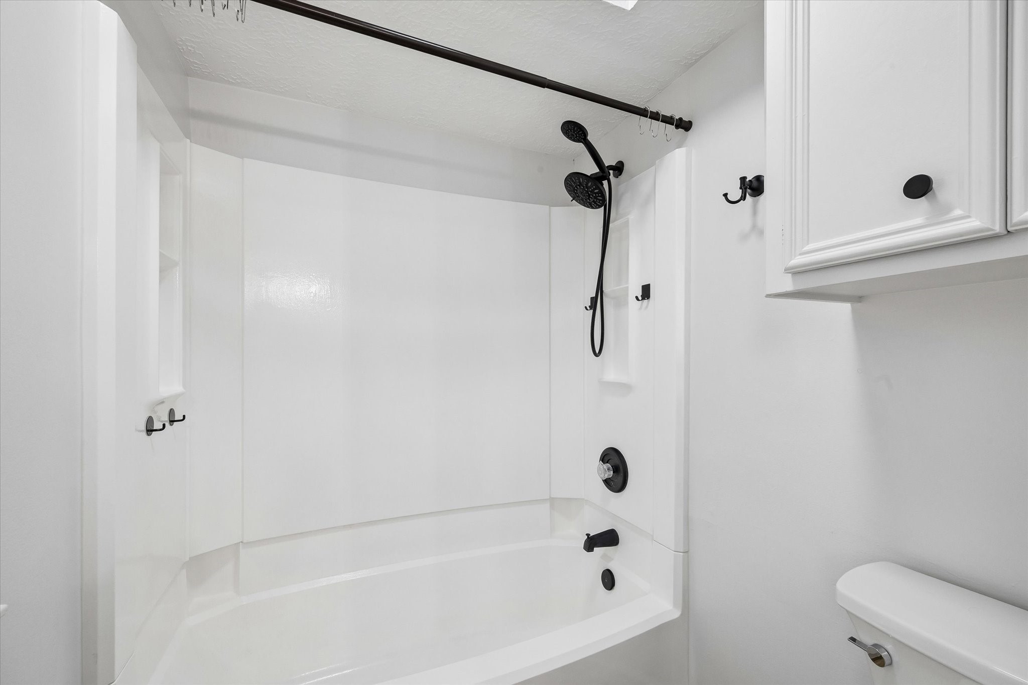 1600 Hazelwood B Property Photo 14
