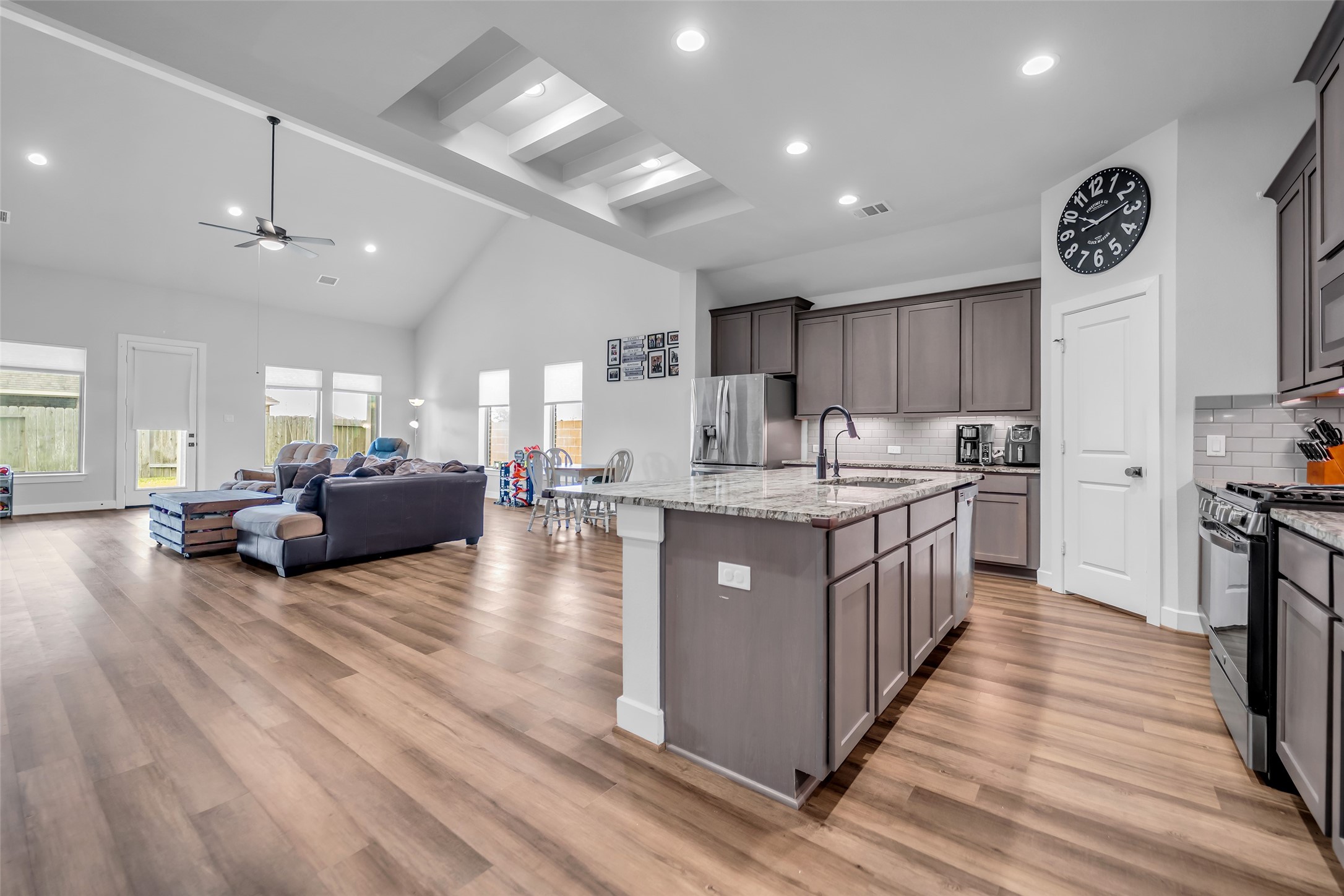 2502 Ocean Key Drive Property Photo 9