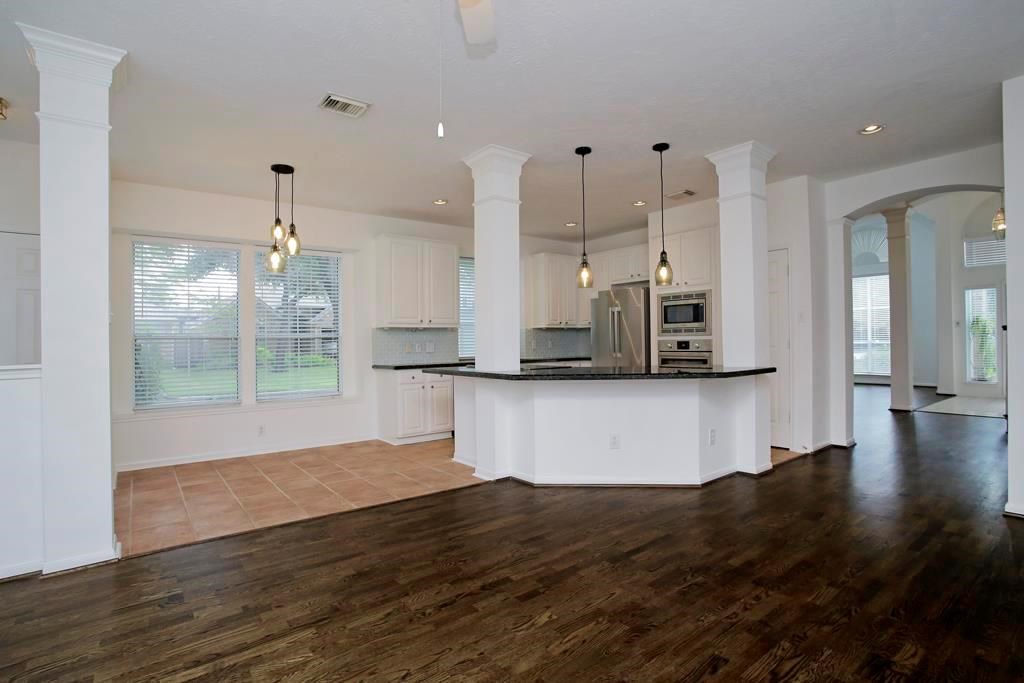 6902 Afton Woods Drive Property Photo 3