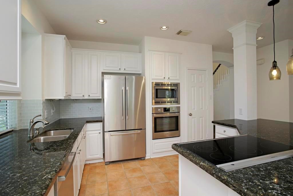 6902 Afton Woods Drive Property Photo 5
