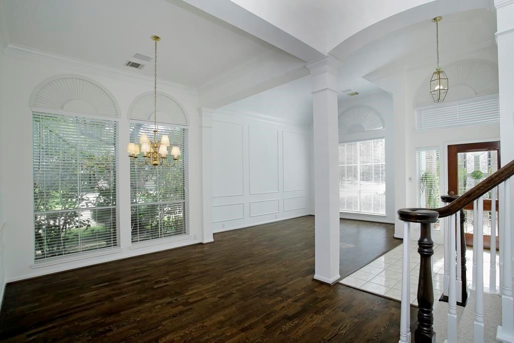 6902 Afton Woods Drive Property Photo 8