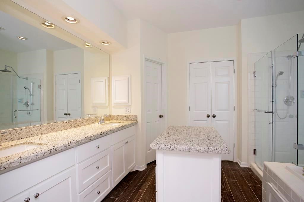 6902 Afton Woods Drive Property Photo 14