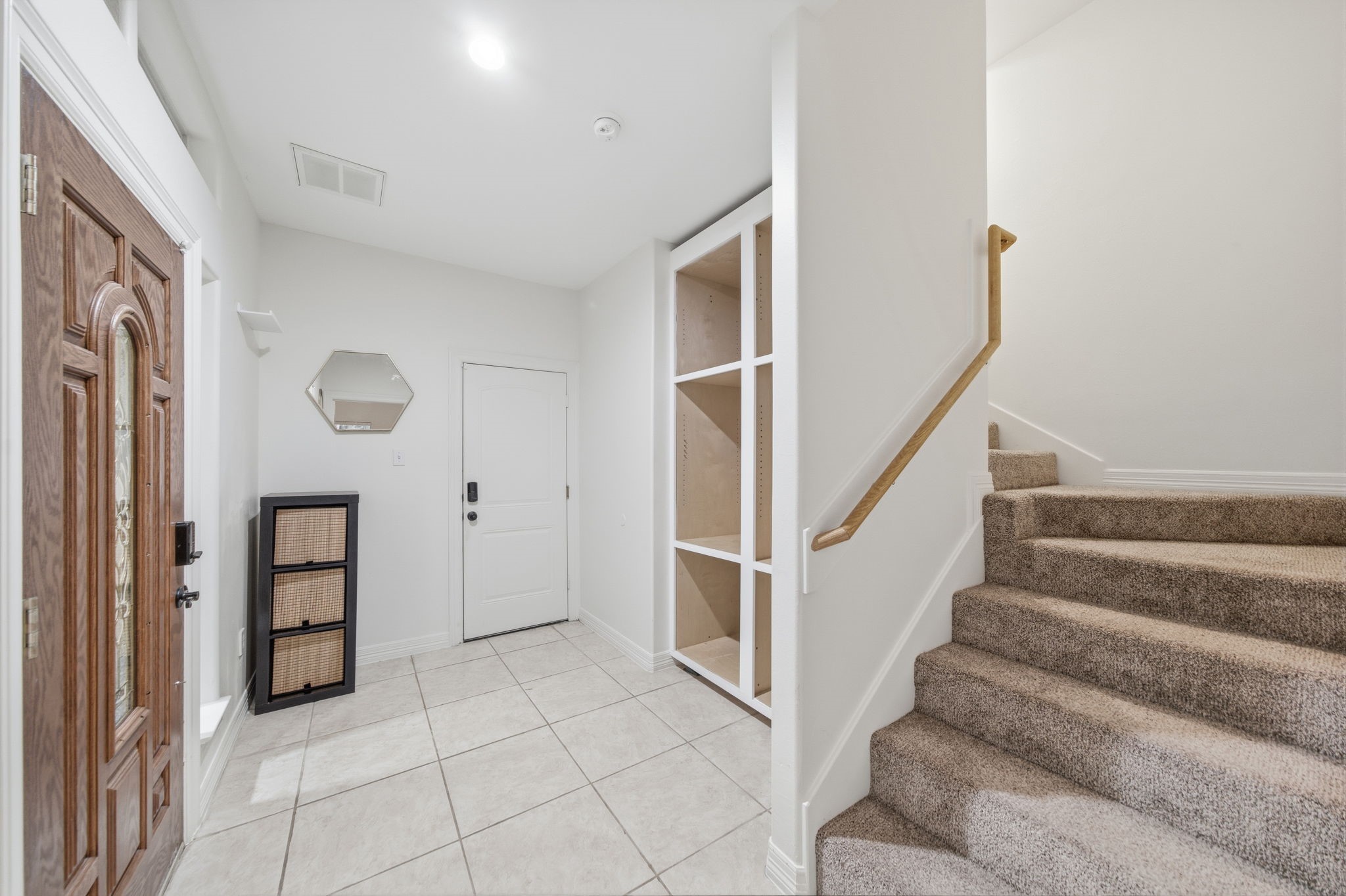 907 Lawrence Street Property Photo 10