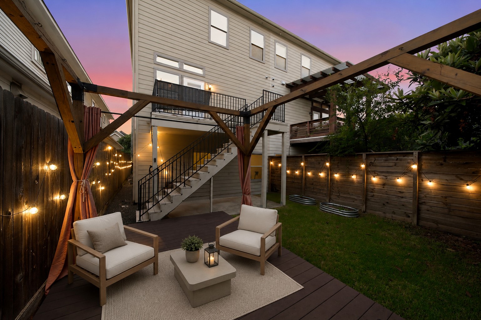 907 Lawrence Street Property Photo 17