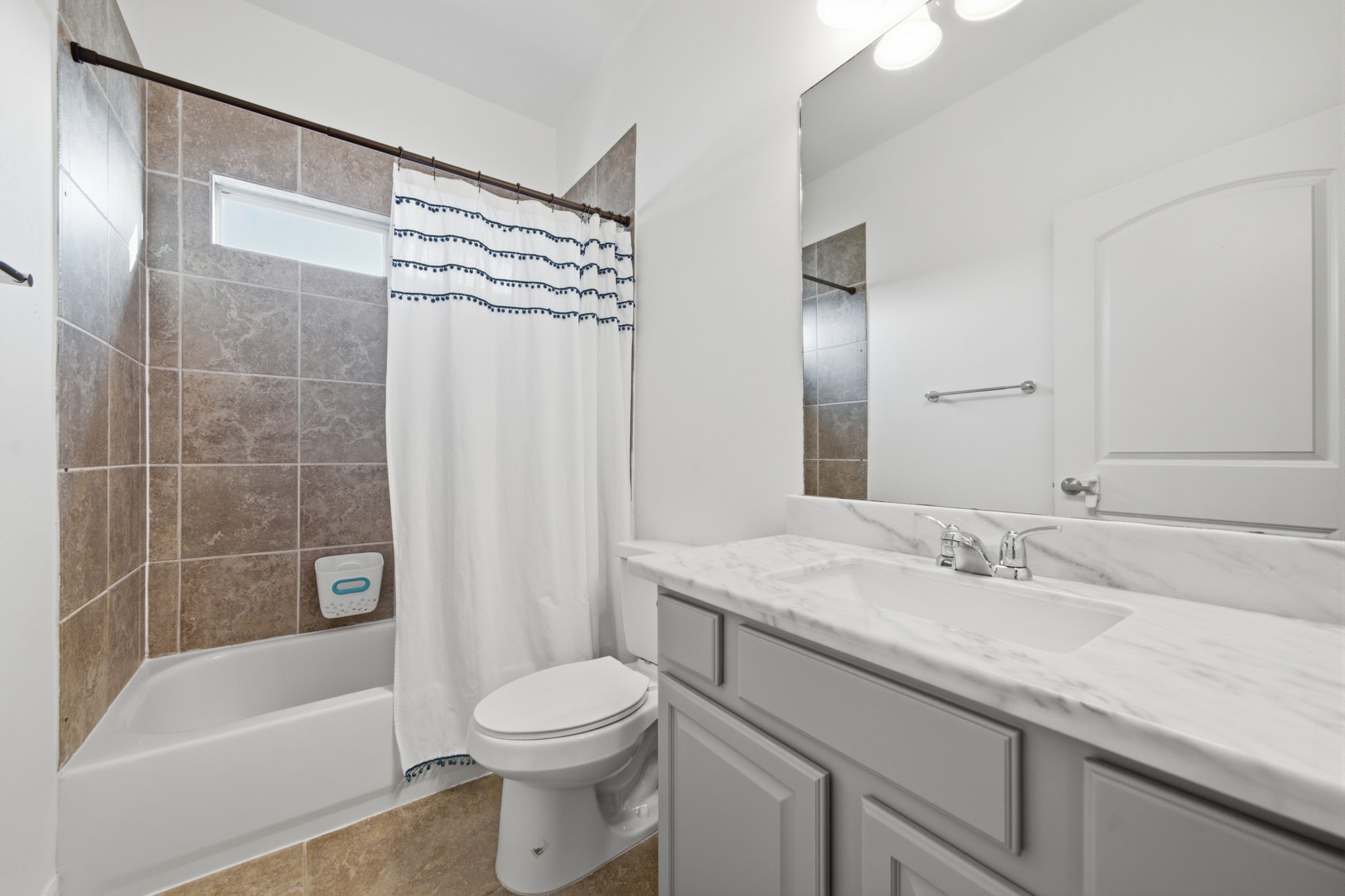 907 Lawrence Street Property Photo 37