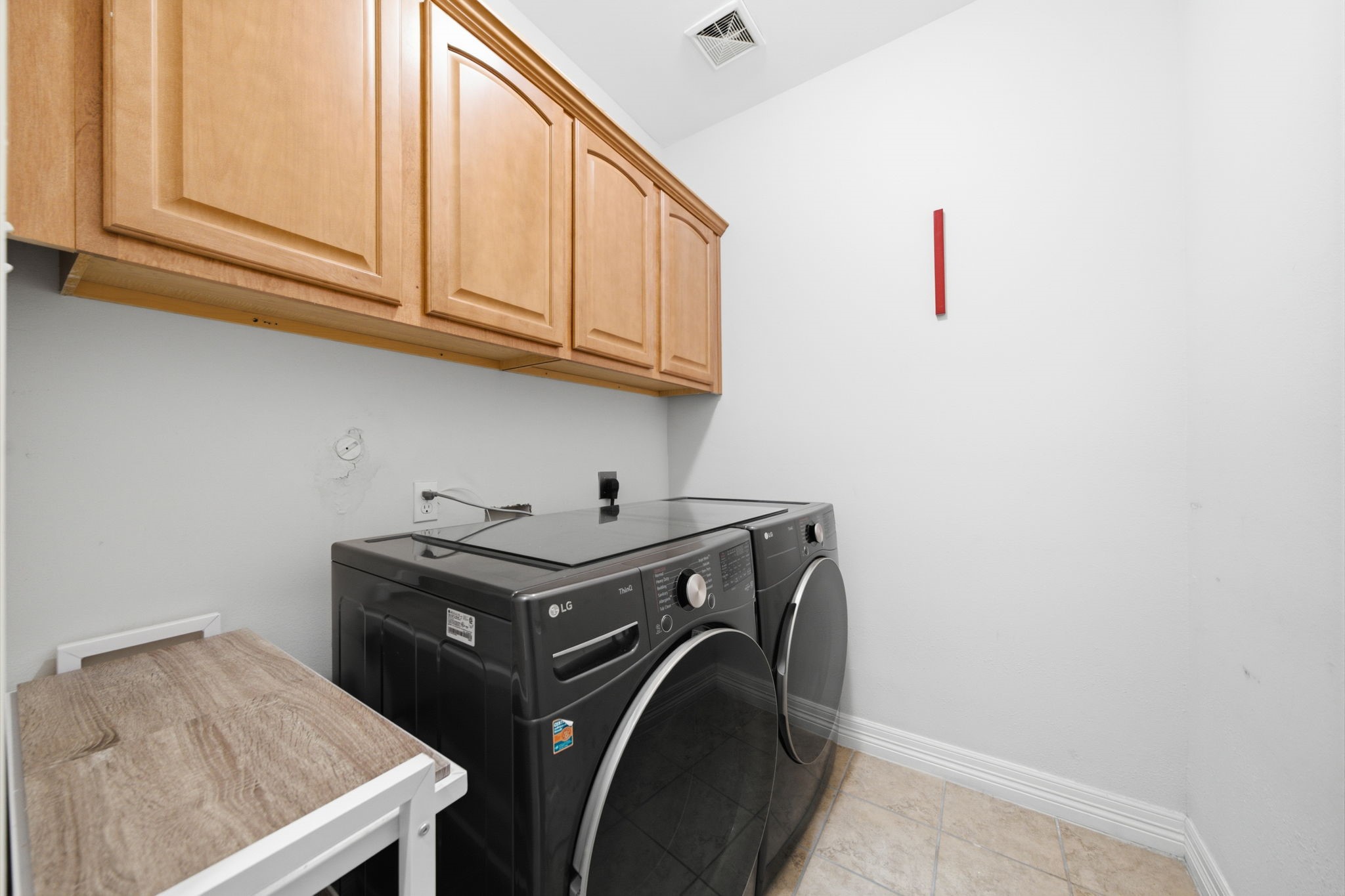 907 Lawrence Street Property Photo 38