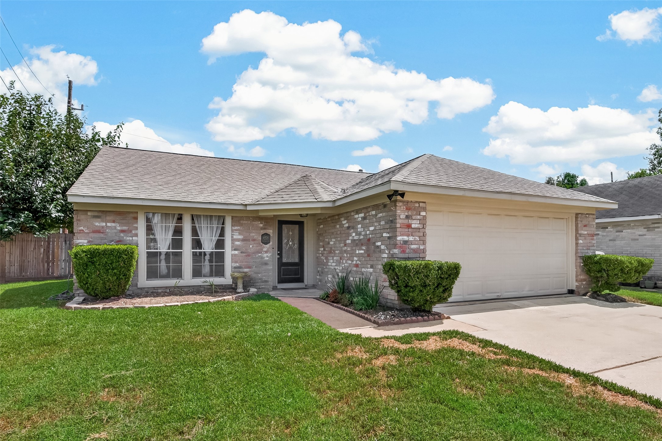 6906 Prairie Village Drive Property Photo 1