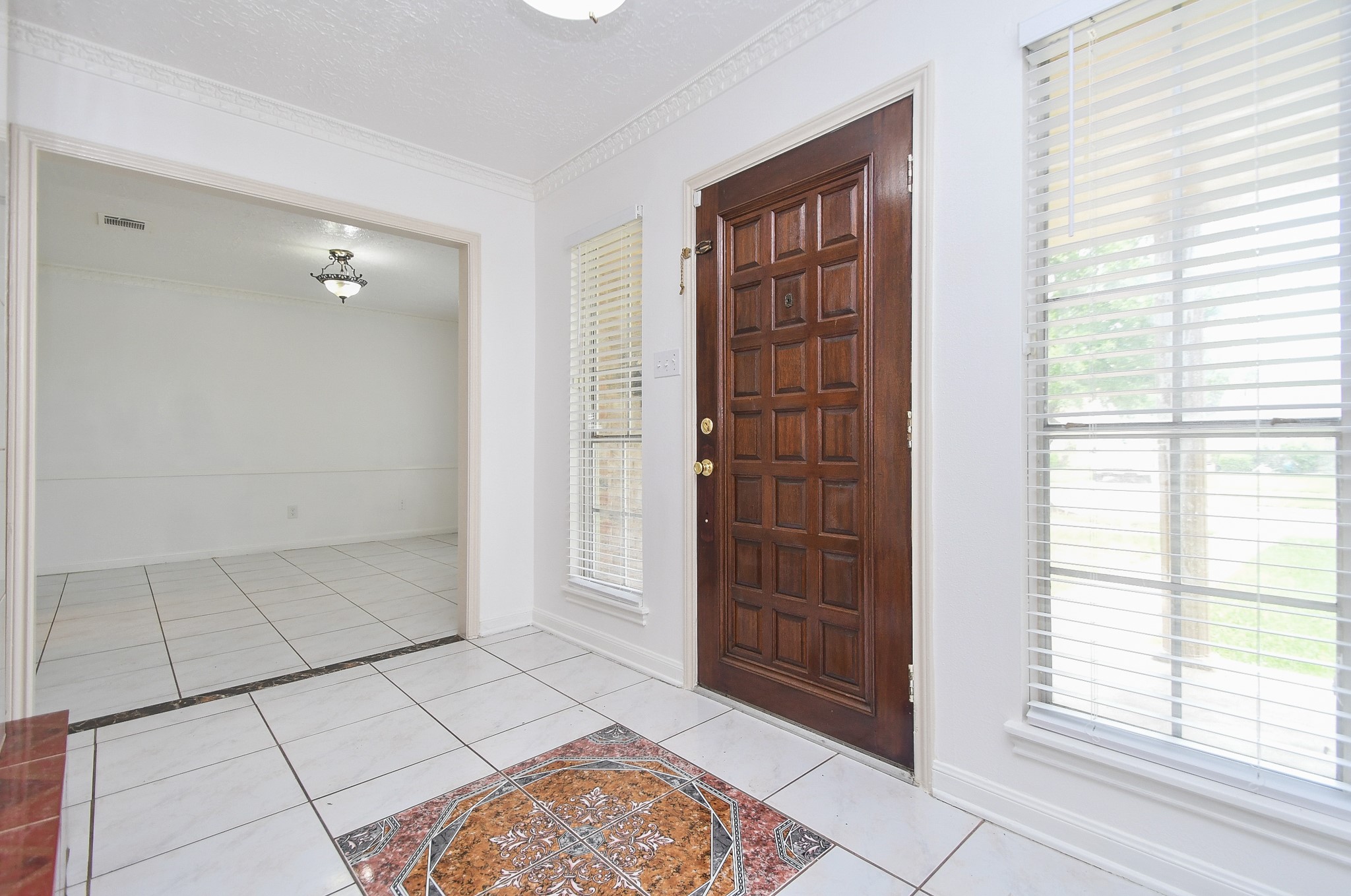 7714 Eichler Drive Property Photo 4