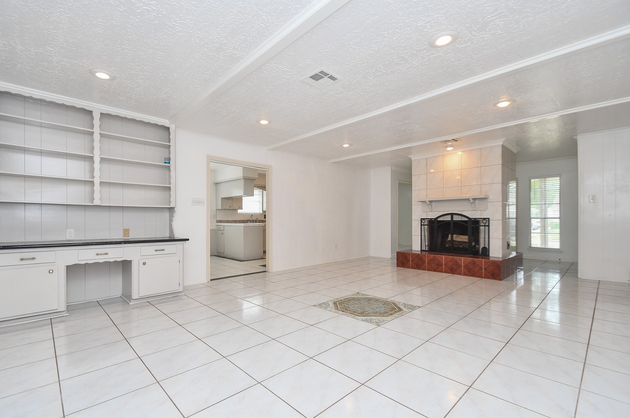 7714 Eichler Drive Property Photo 11
