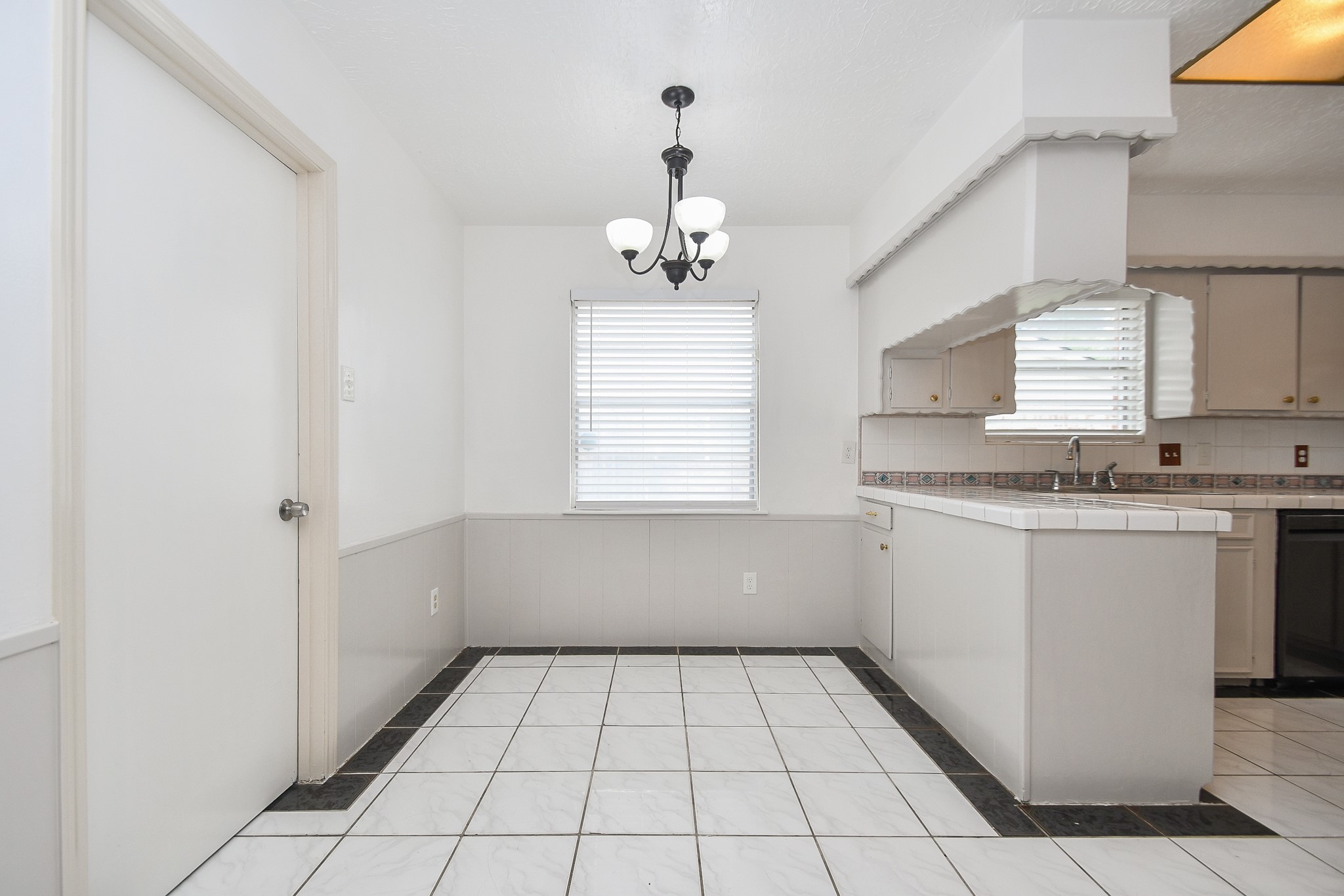 7714 Eichler Drive Property Photo 12
