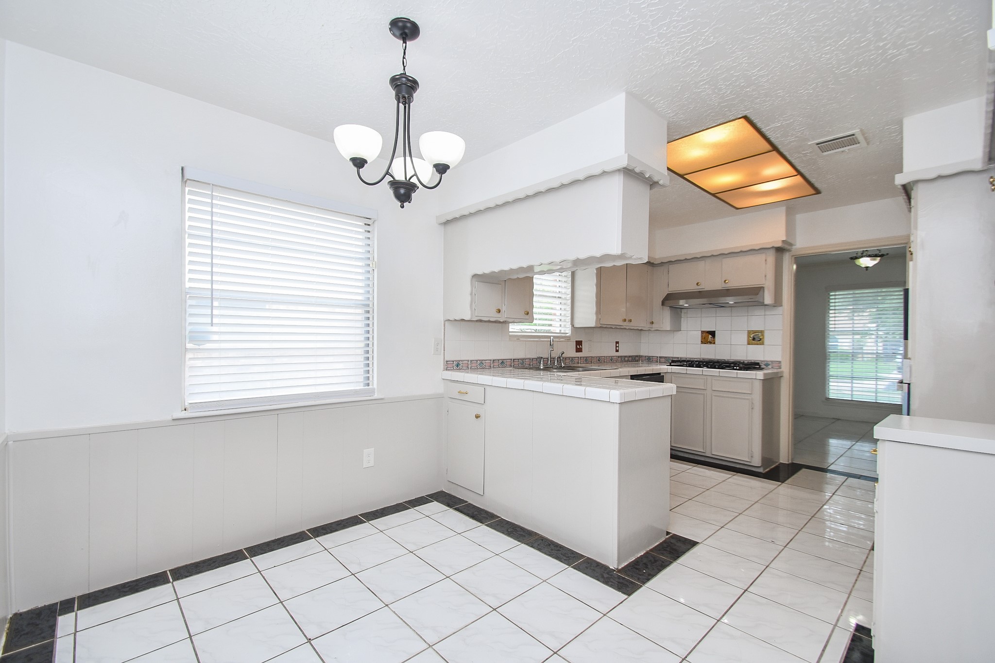 7714 Eichler Drive Property Photo 13