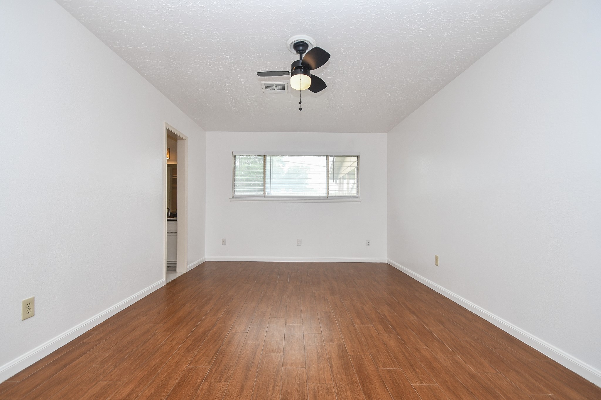 7714 Eichler Drive Property Photo 18