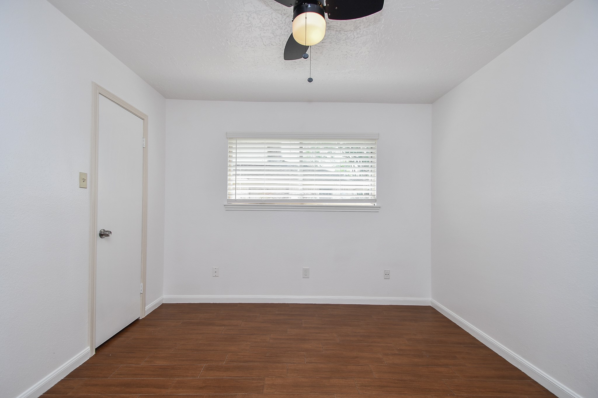 7714 Eichler Drive Property Photo 21