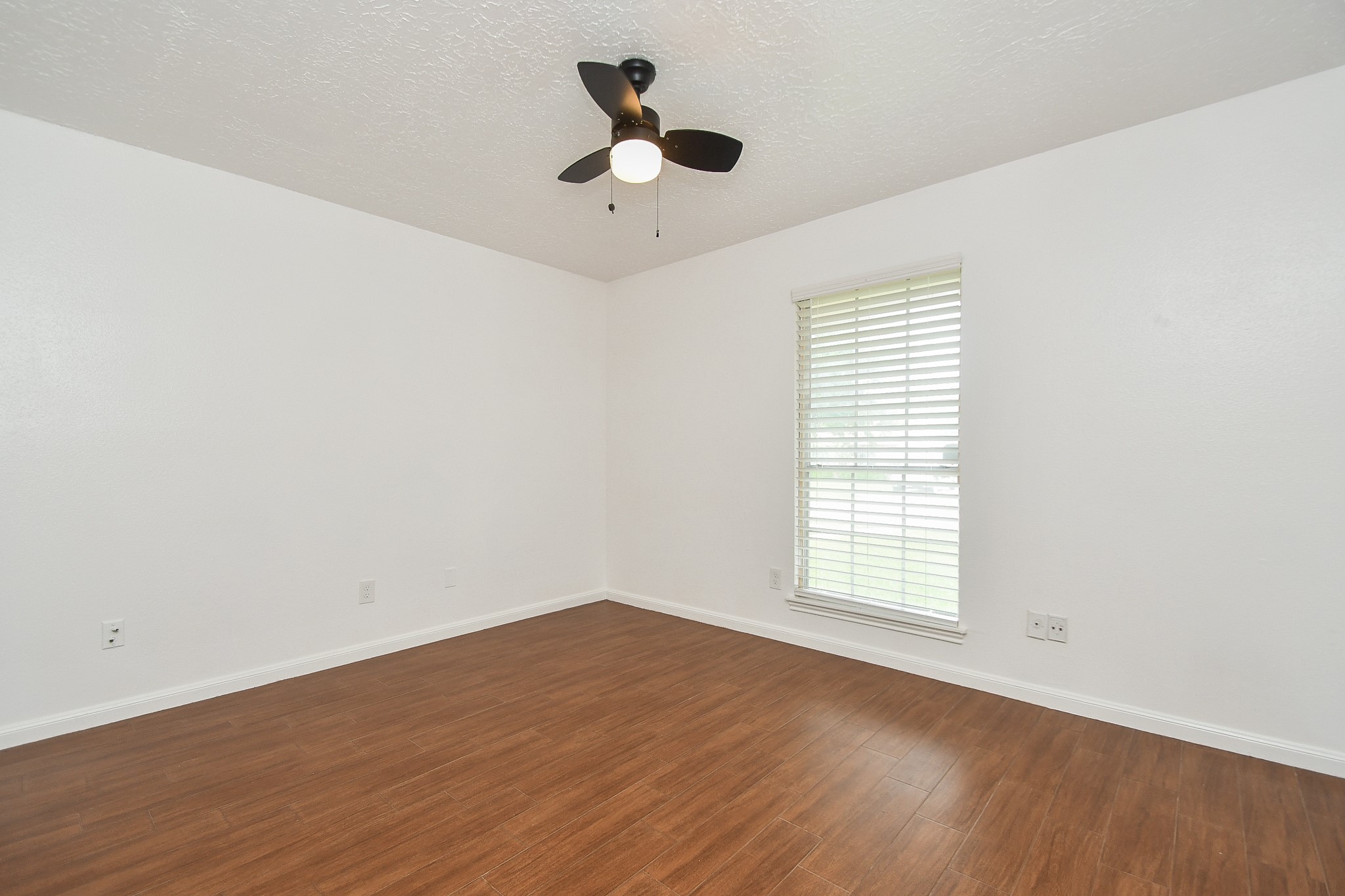 7714 Eichler Drive Property Photo 24
