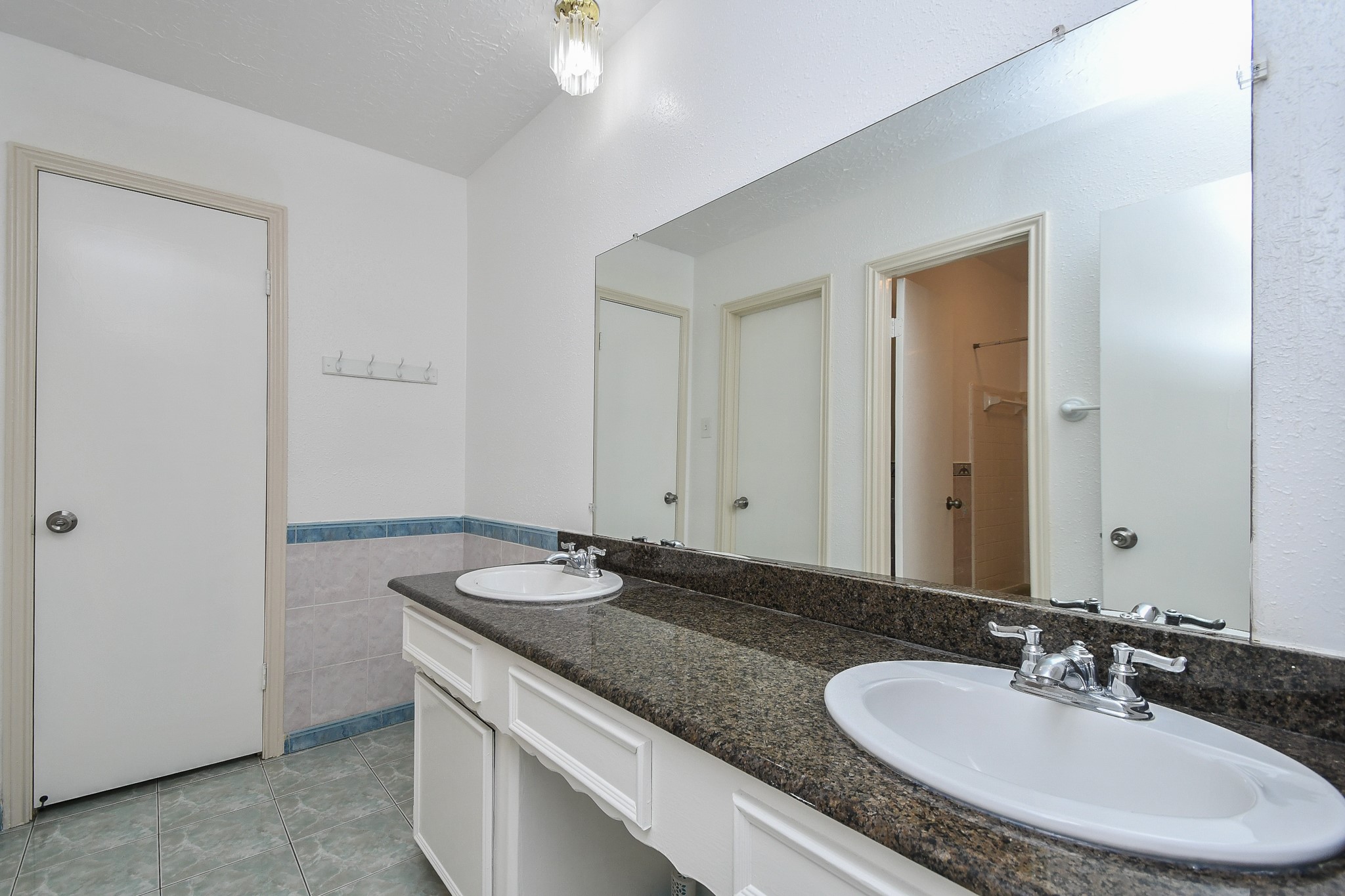 7714 Eichler Drive Property Photo 26