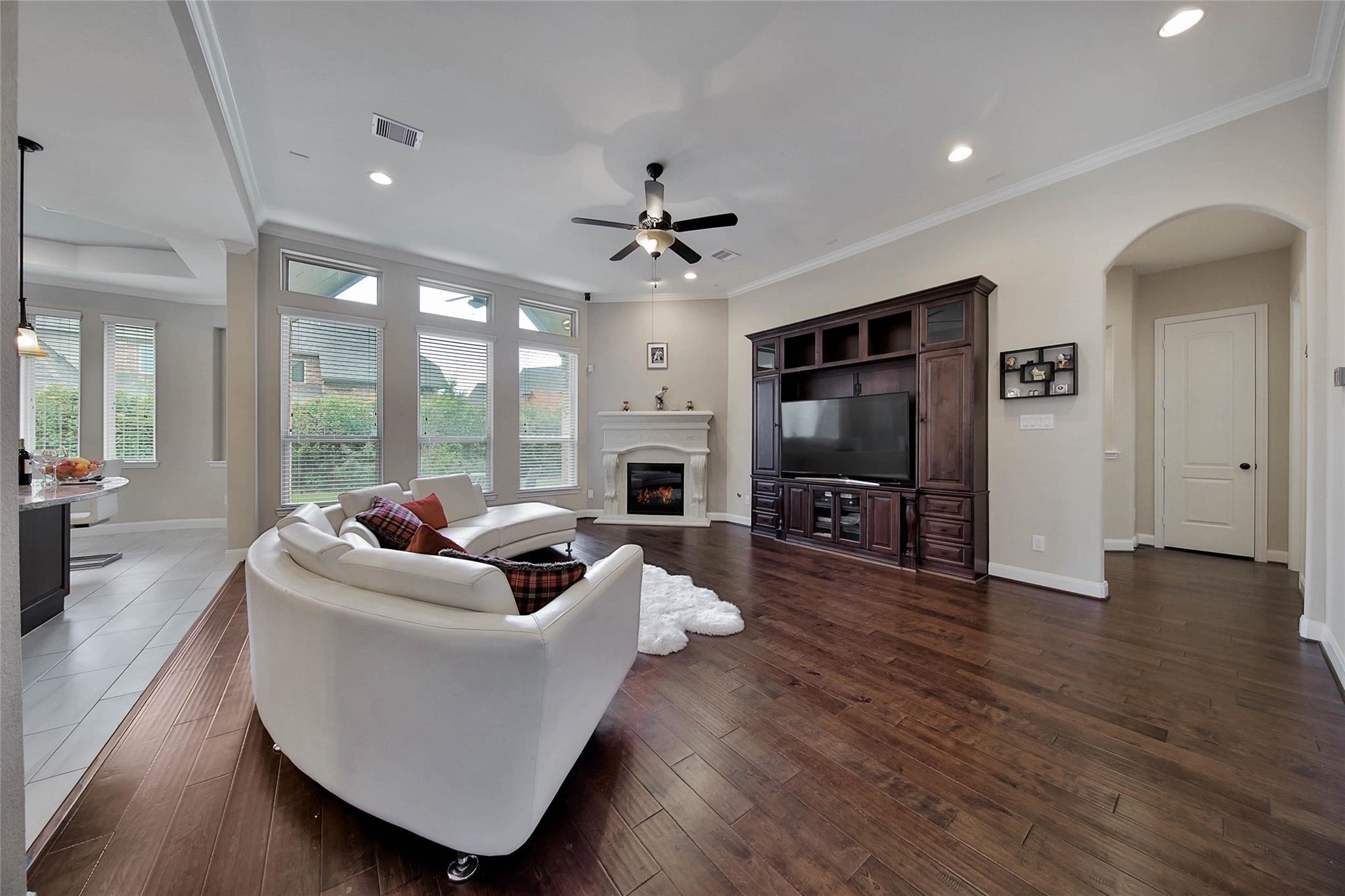 2718 Carriage Hollow Lane Property Photo 3